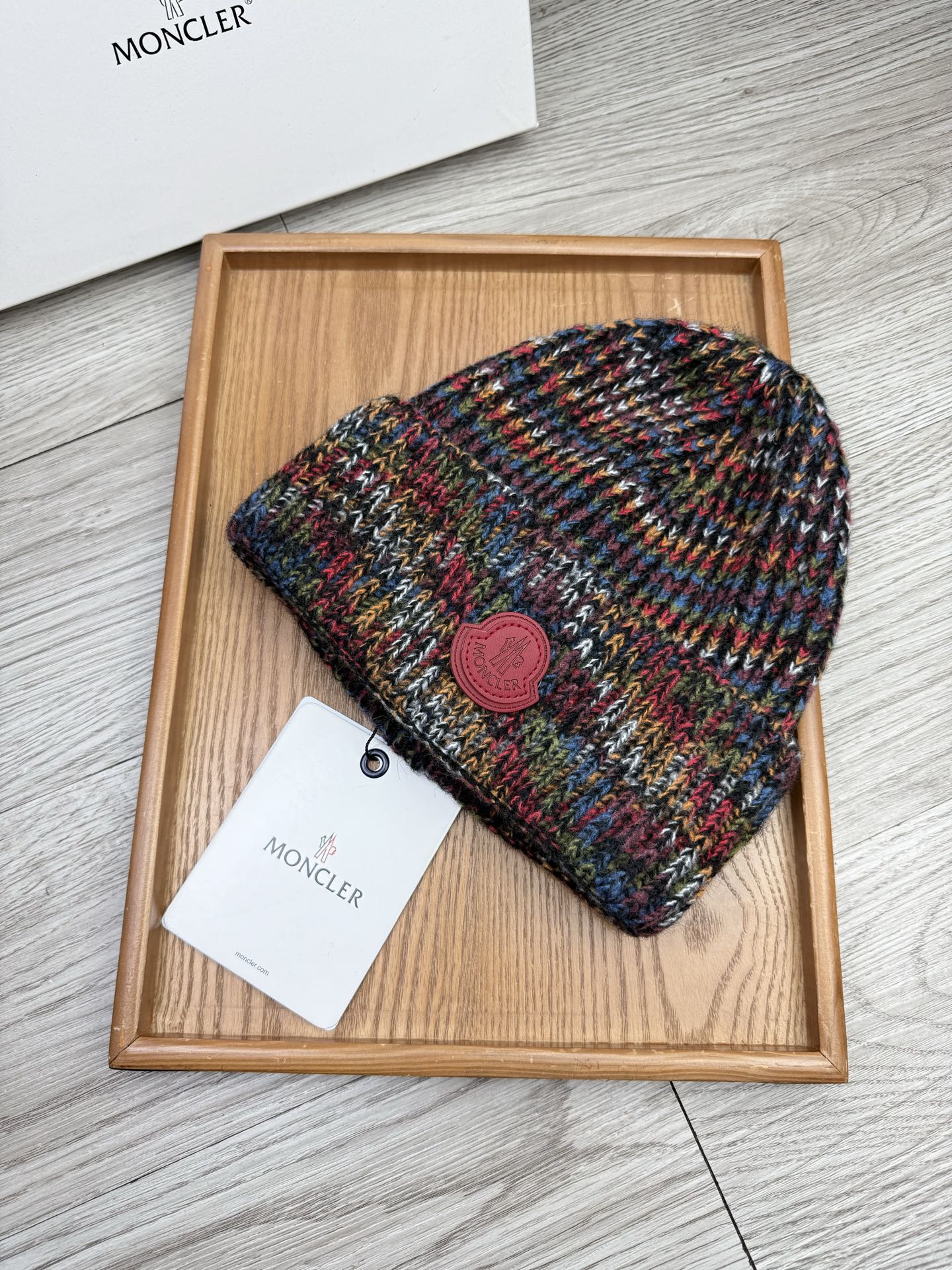 。蒙口。福利！【细毛线针织单帽】新款上架，特别实惠的一个系列帽子，面料：细毛线。密度紧致！毛线针织面料手