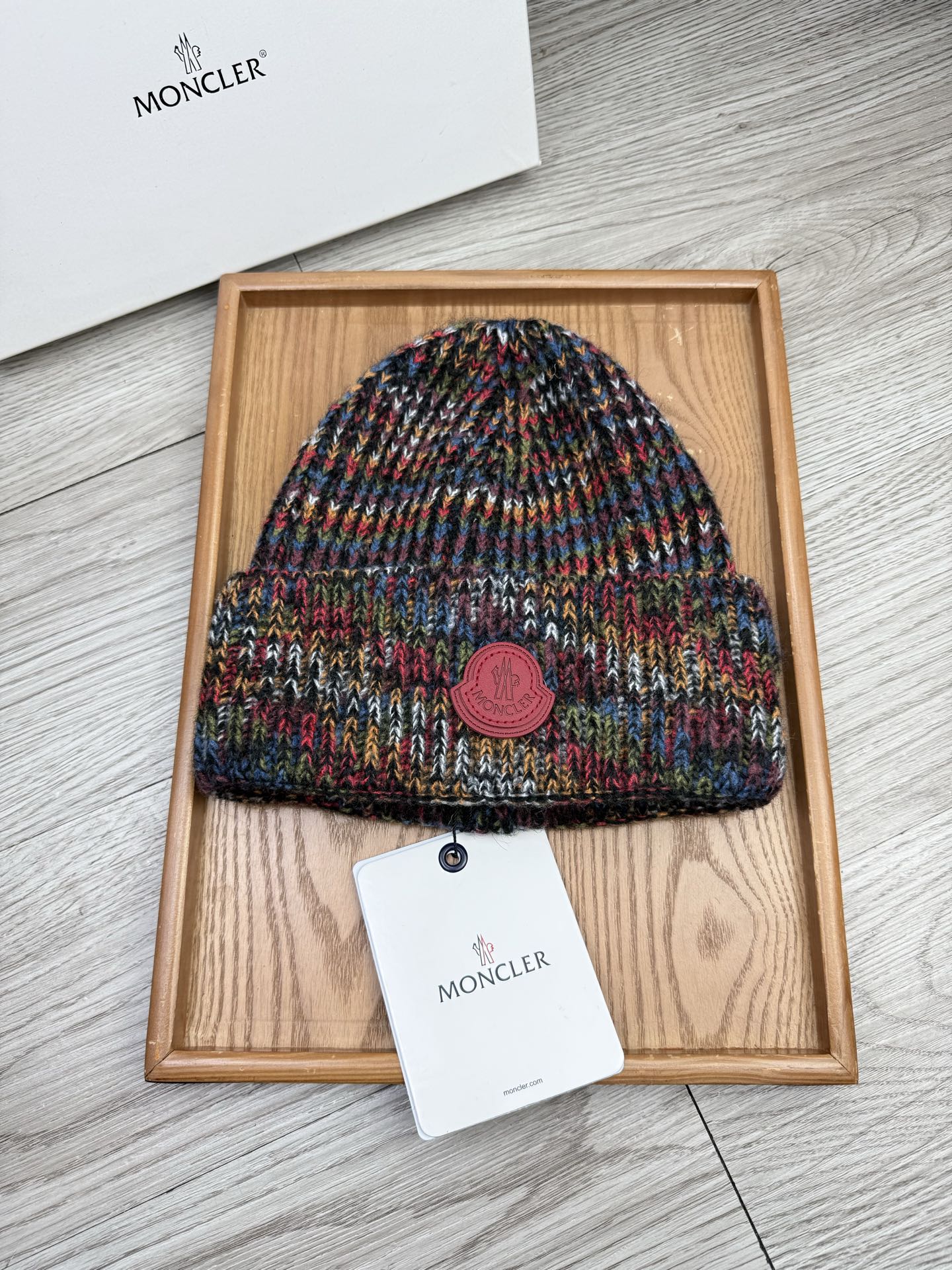 。蒙口。福利！【细毛线针织单帽】新款上架，特别实惠的一个系列帽子，面料：细毛线。密度紧致！毛线针织面料手