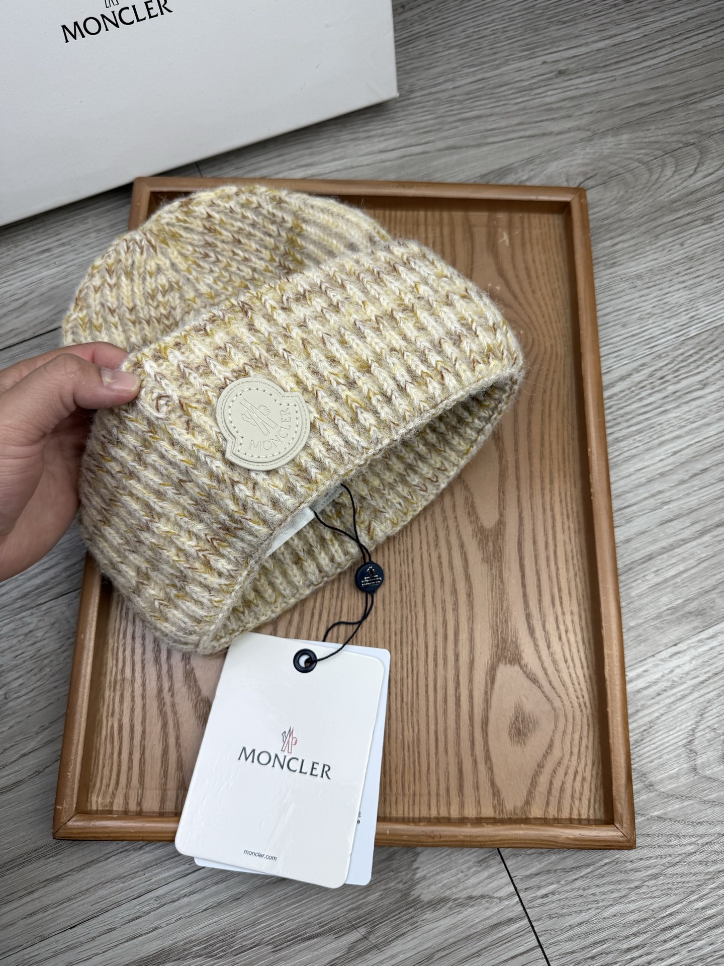 。蒙口。福利！【细毛线针织单帽】新款上架，特别实惠的一个系列帽子，面料：细毛线。密度紧致！毛线针织面料手