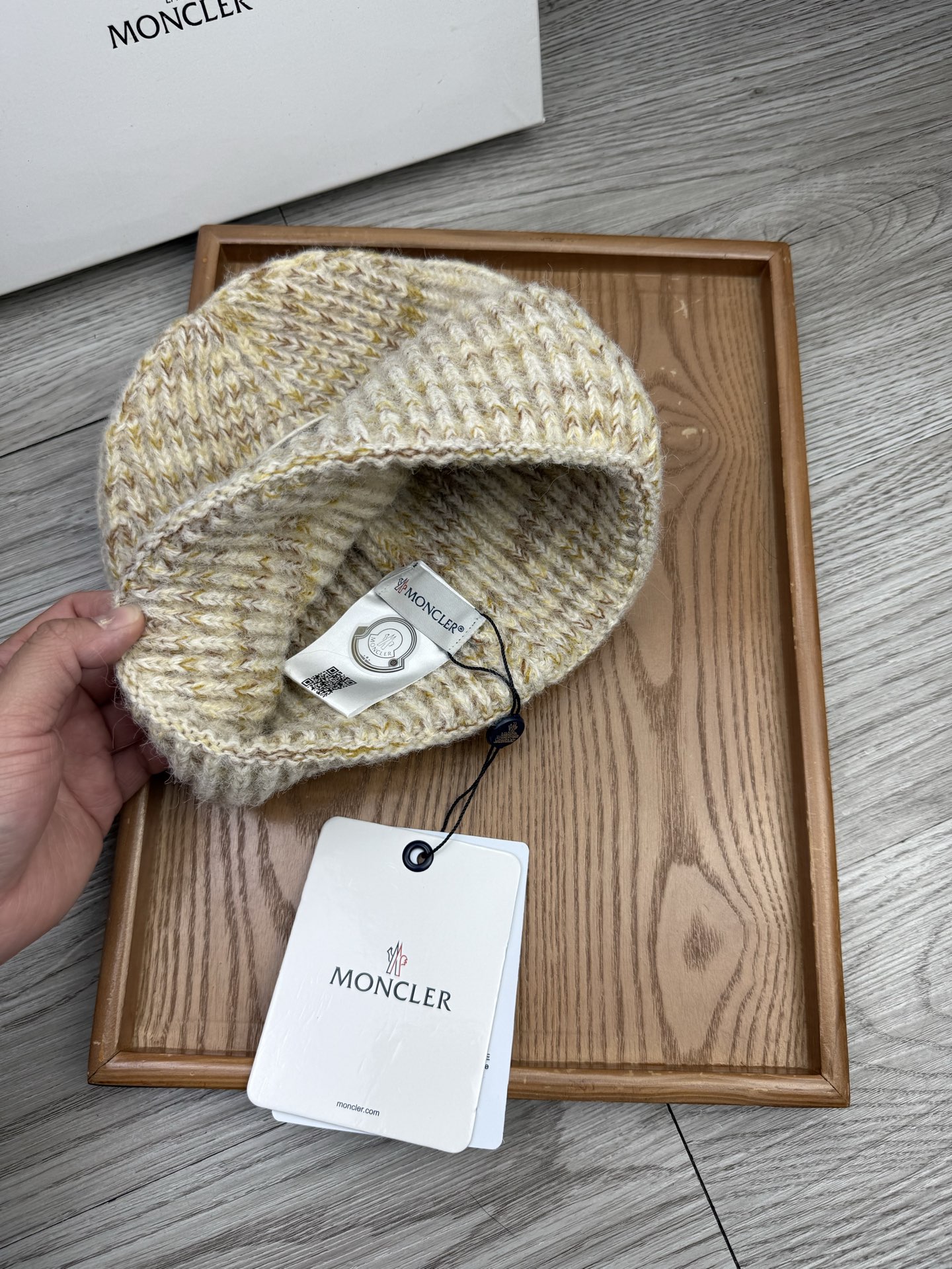 。蒙口。福利！【细毛线针织单帽】新款上架，特别实惠的一个系列帽子，面料：细毛线。密度紧致！毛线针织面料手