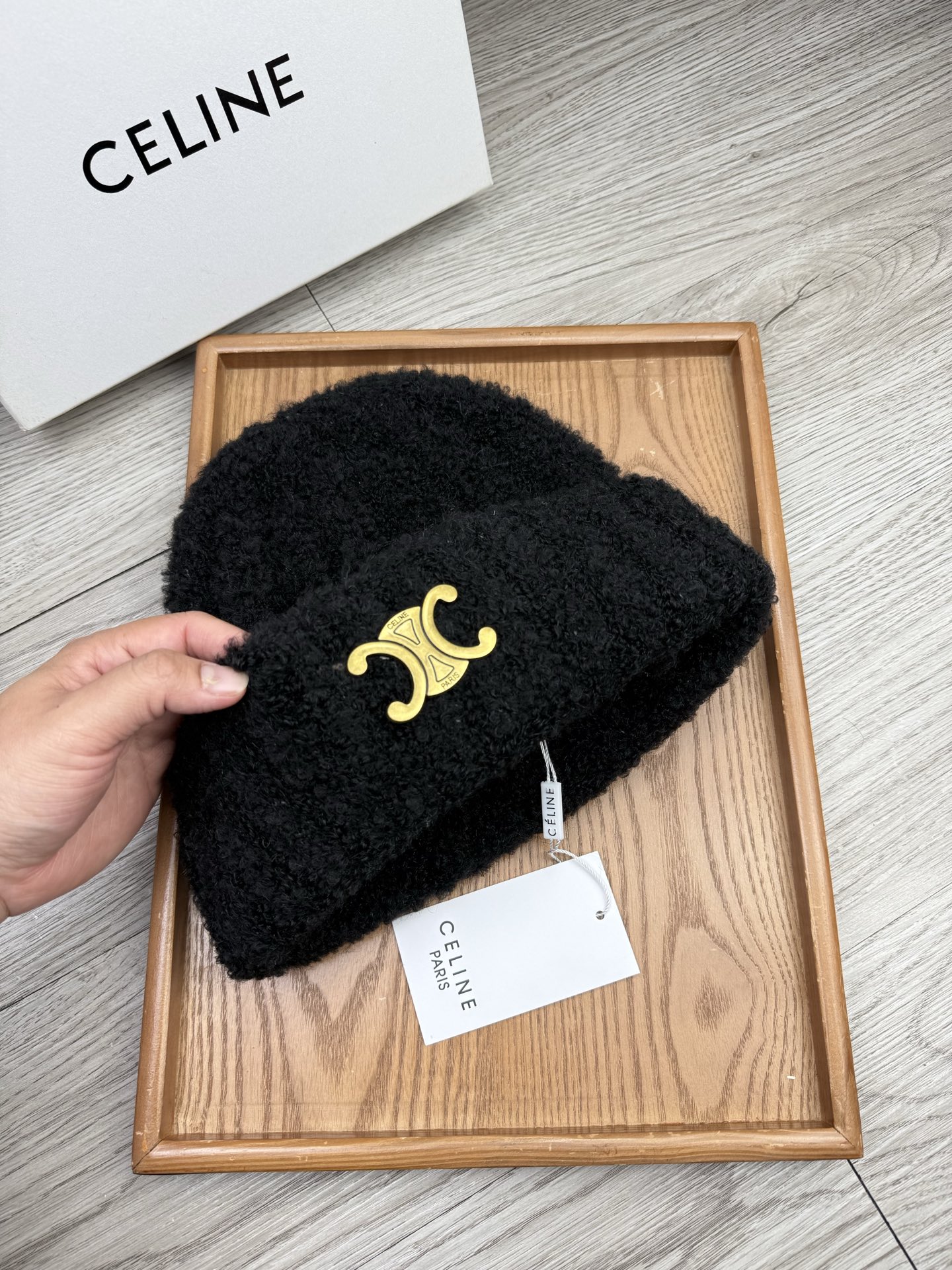 。赛琳。福利！【细毛线针织单帽】新款上架，特别实惠的一个系列帽子，面料：细毛线。密度紧致！毛线针织面料手