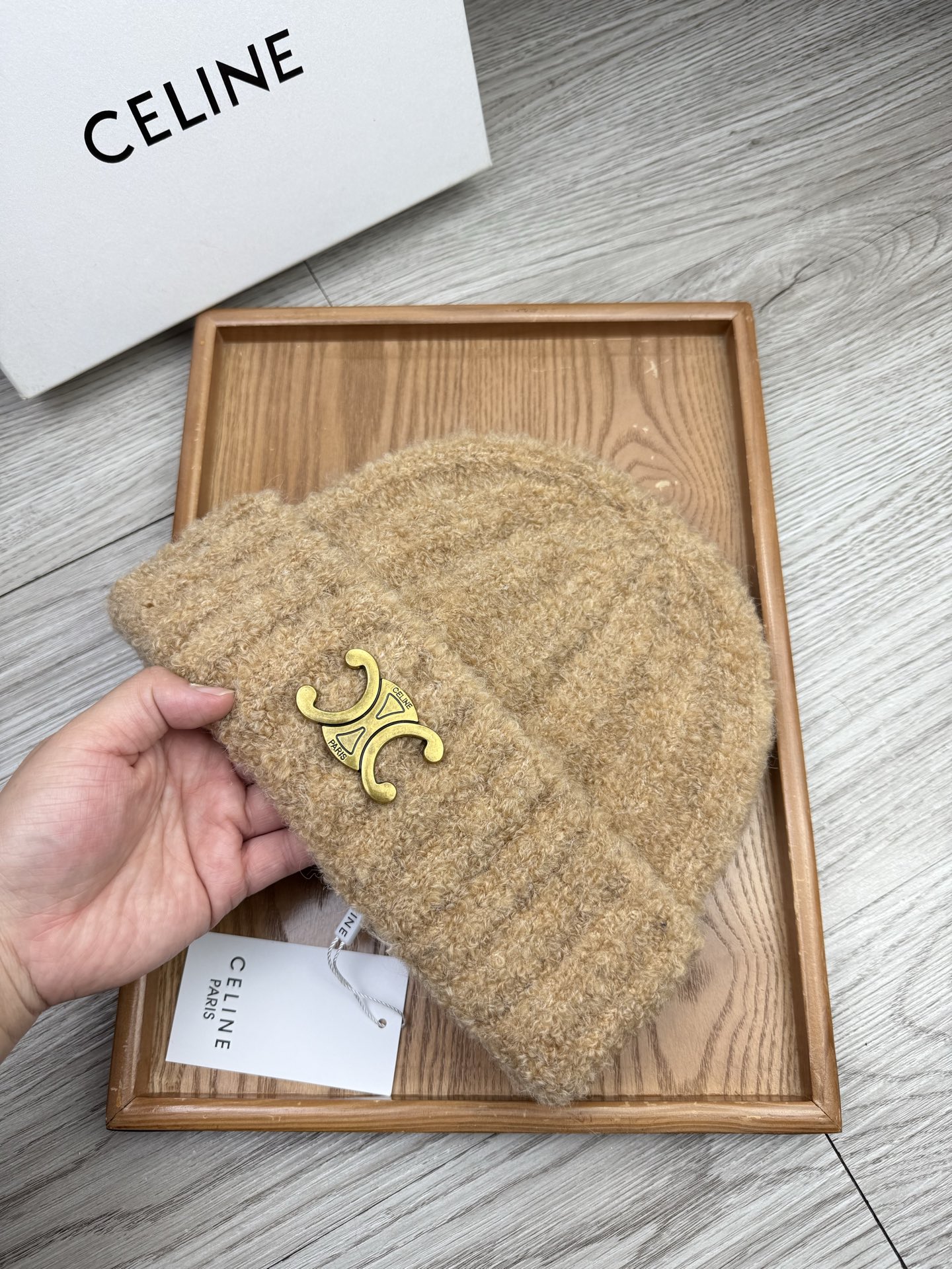 。赛琳。福利！【细毛线针织单帽】新款上架，特别实惠的一个系列帽子，面料：细毛线。密度紧致！毛线针织面料手