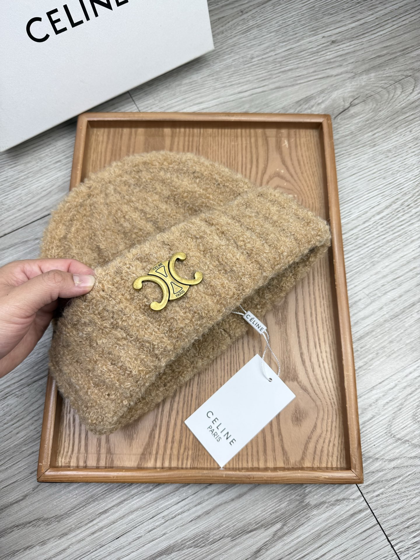 。赛琳。福利！【细毛线针织单帽】新款上架，特别实惠的一个系列帽子，面料：细毛线。密度紧致！毛线针织面料手