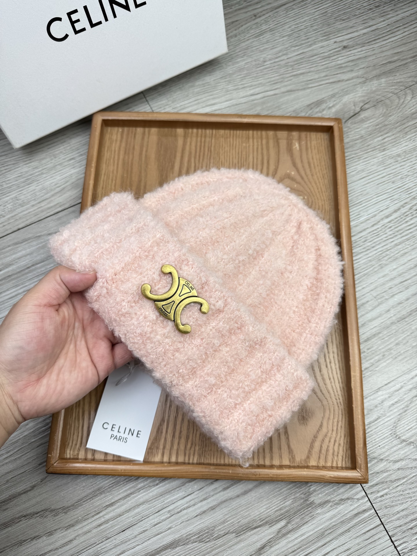 。赛琳。福利！【细毛线针织单帽】新款上架，特别实惠的一个系列帽子，面料：细毛线。密度紧致！毛线针织面料手