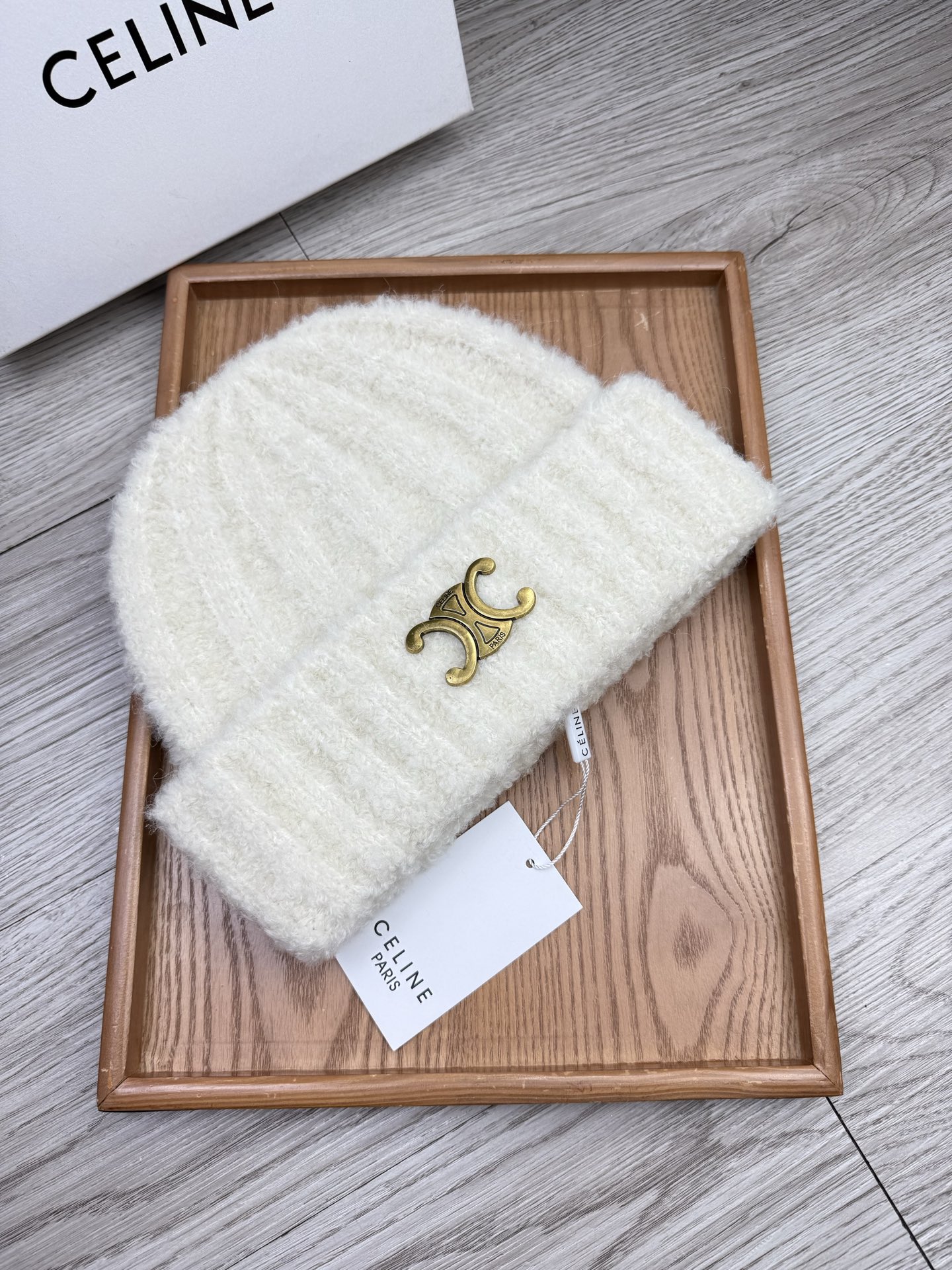 。赛琳。福利！【细毛线针织单帽】新款上架，特别实惠的一个系列帽子，面料：细毛线。密度紧致！毛线针织面料手