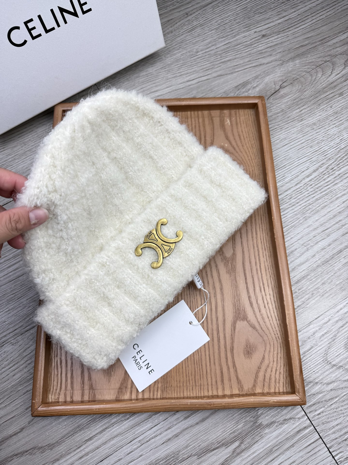 。赛琳。福利！【细毛线针织单帽】新款上架，特别实惠的一个系列帽子，面料：细毛线。密度紧致！毛线针织面料手