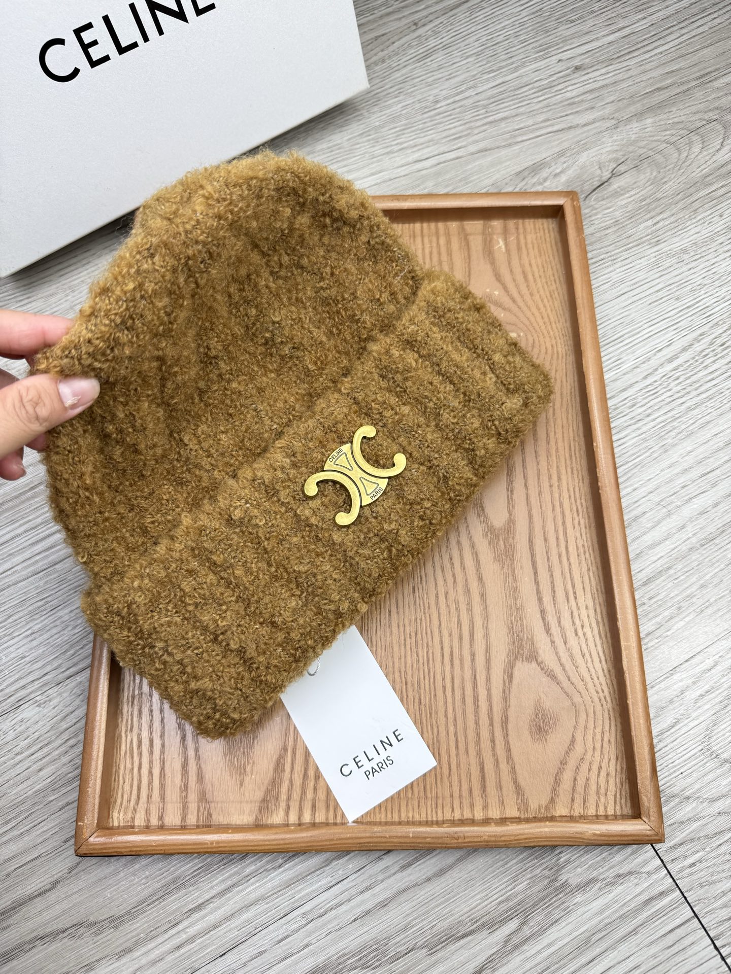 。赛琳。福利！【细毛线针织单帽】新款上架，特别实惠的一个系列帽子，面料：细毛线。密度紧致！毛线针织面料手