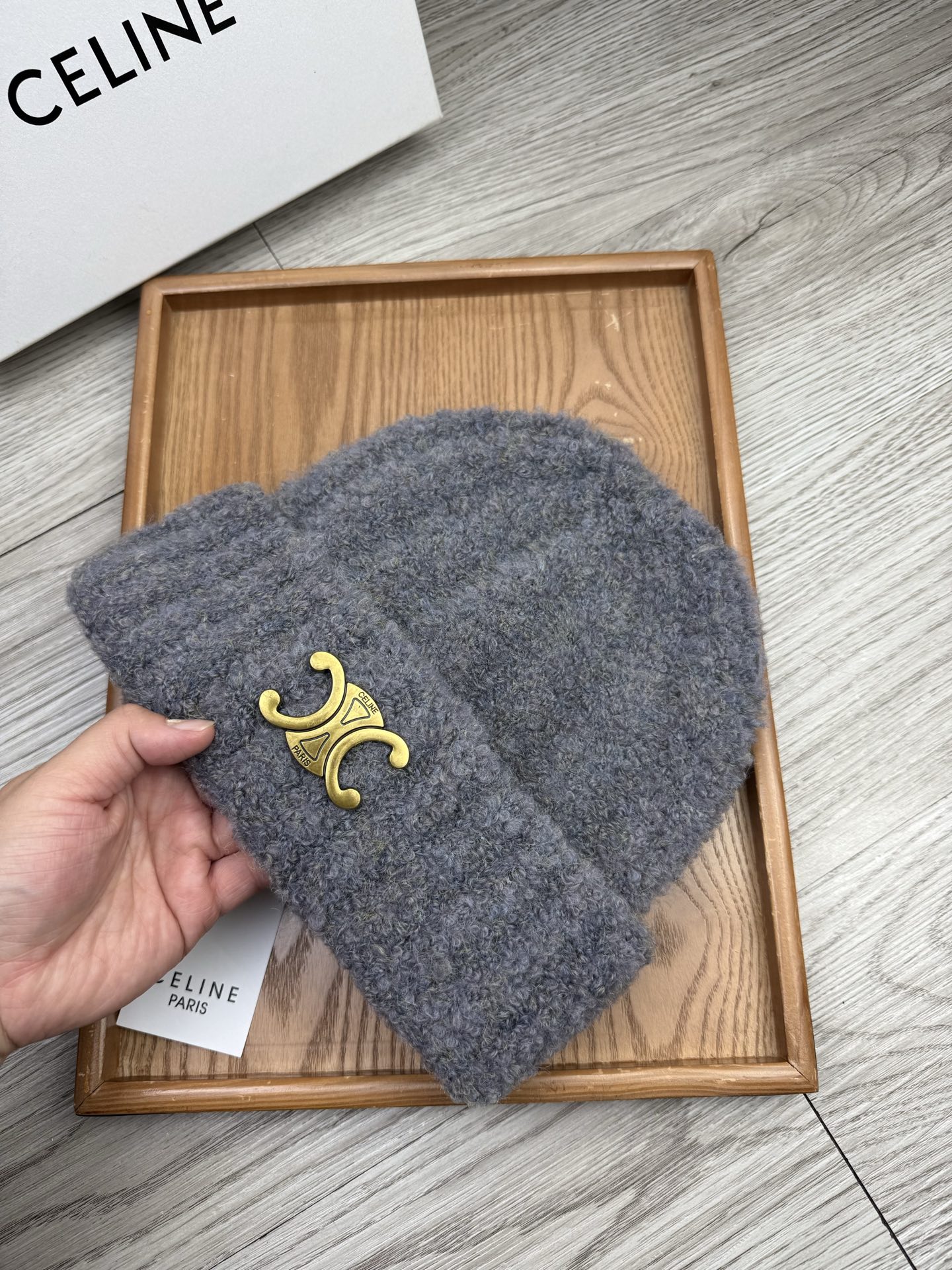 。赛琳。福利！【细毛线针织单帽】新款上架，特别实惠的一个系列帽子，面料：细毛线。密度紧致！毛线针织面料手