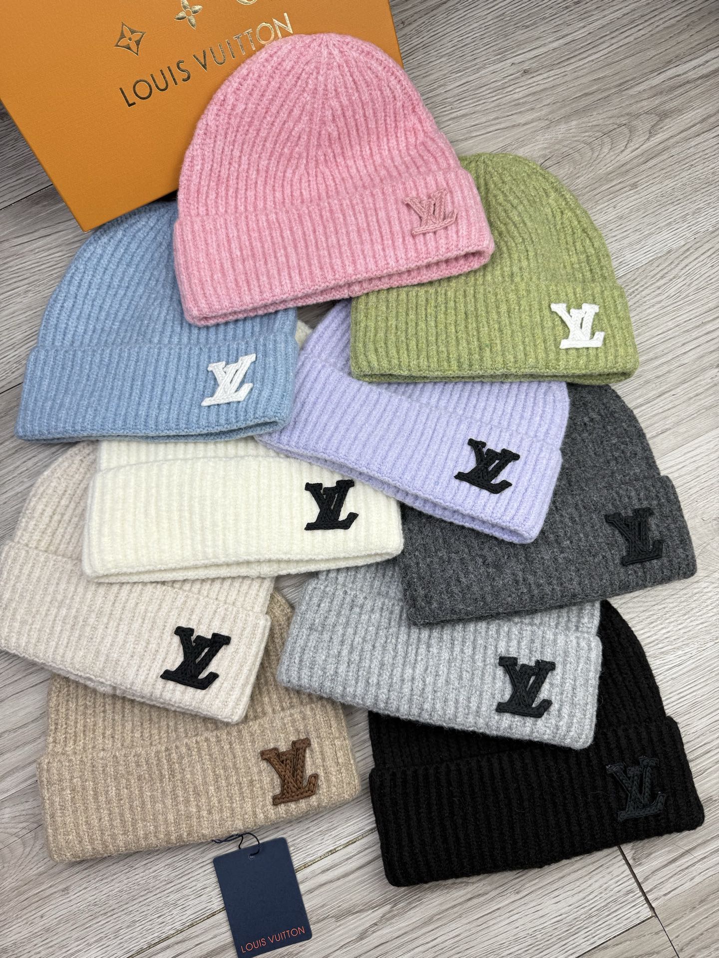 。L家。福利！【细毛线针织单帽】新款上架，特别实惠的一个系列帽子，面料：细毛线。密度紧致！毛线针织面料手