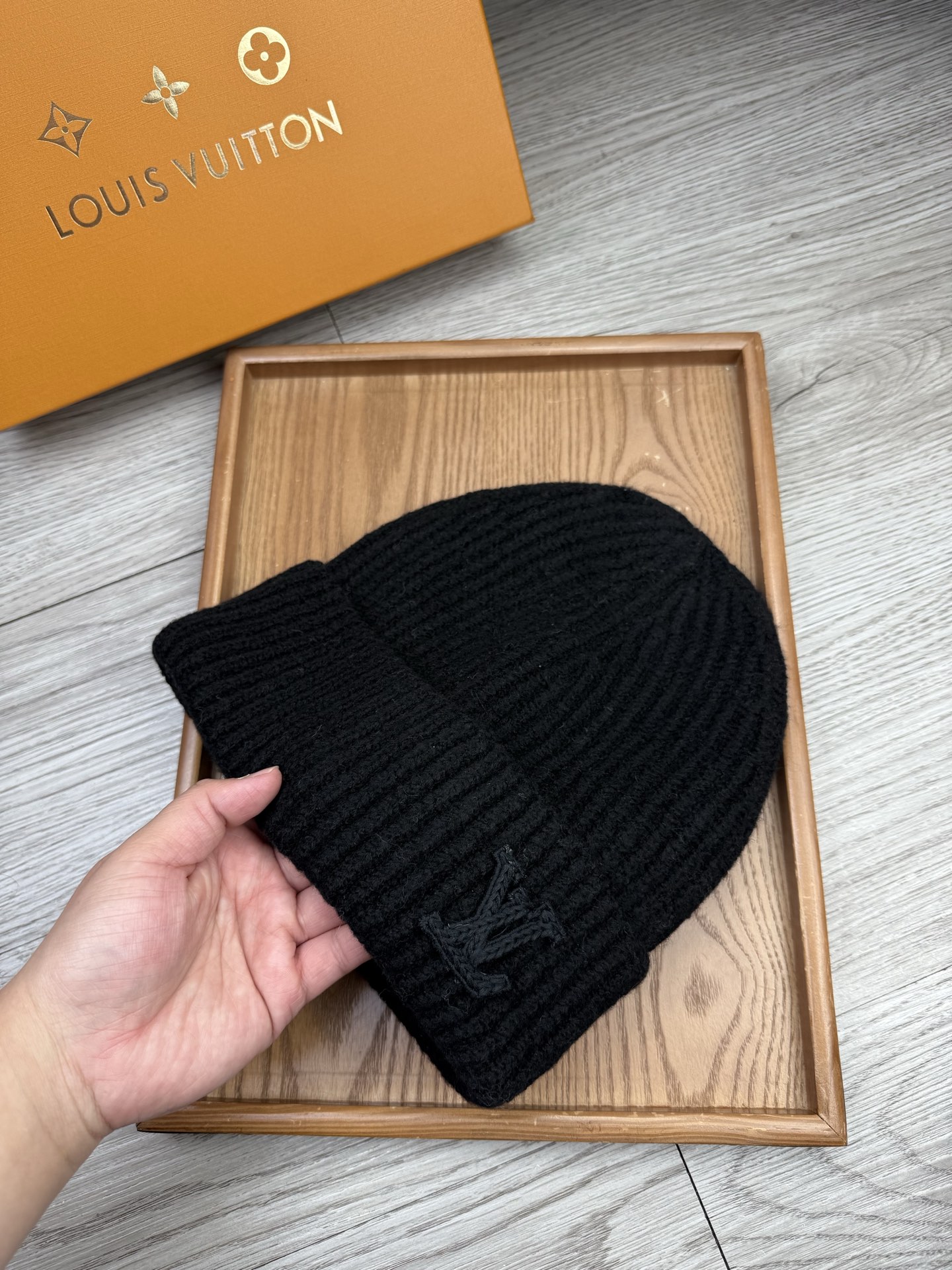 。L家。福利！【细毛线针织单帽】新款上架，特别实惠的一个系列帽子，面料：细毛线。密度紧致！毛线针织面料手