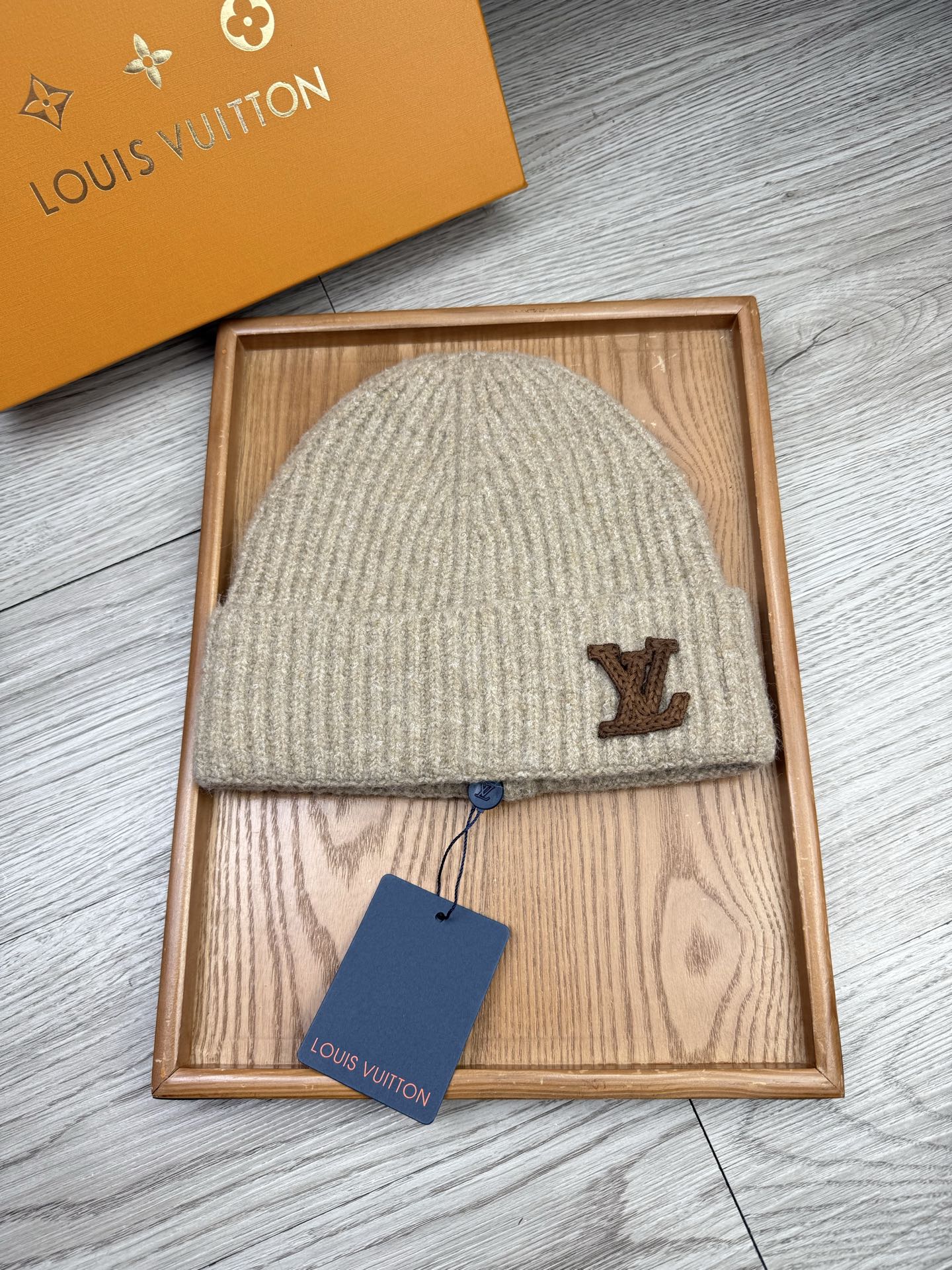 。L家。福利！【细毛线针织单帽】新款上架，特别实惠的一个系列帽子，面料：细毛线。密度紧致！毛线针织面料手