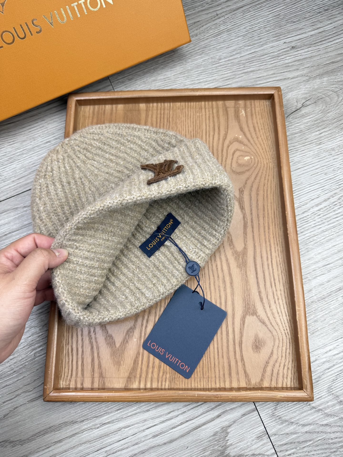 。L家。福利！【细毛线针织单帽】新款上架，特别实惠的一个系列帽子，面料：细毛线。密度紧致！毛线针织面料手