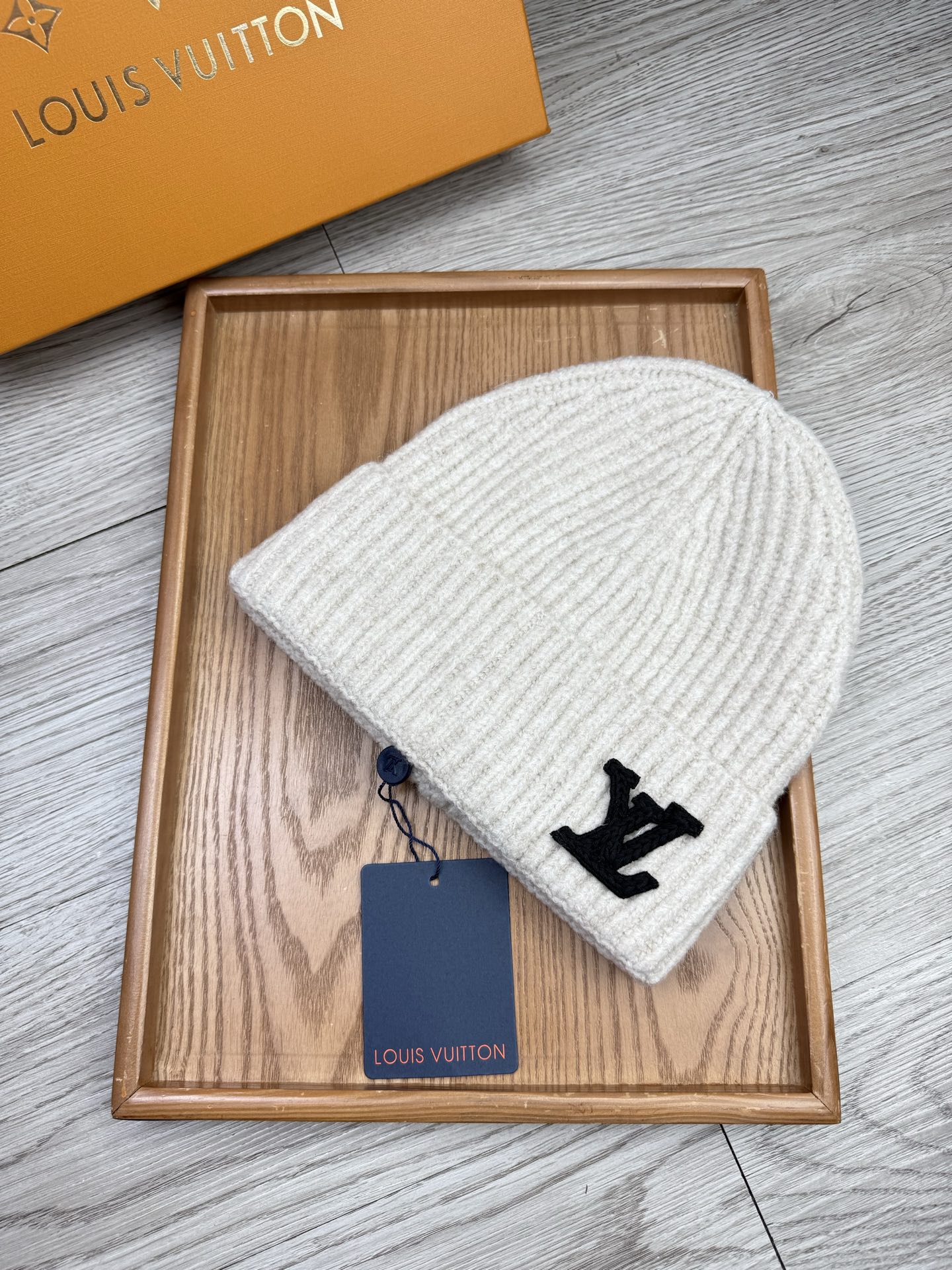 。L家。福利！【细毛线针织单帽】新款上架，特别实惠的一个系列帽子，面料：细毛线。密度紧致！毛线针织面料手