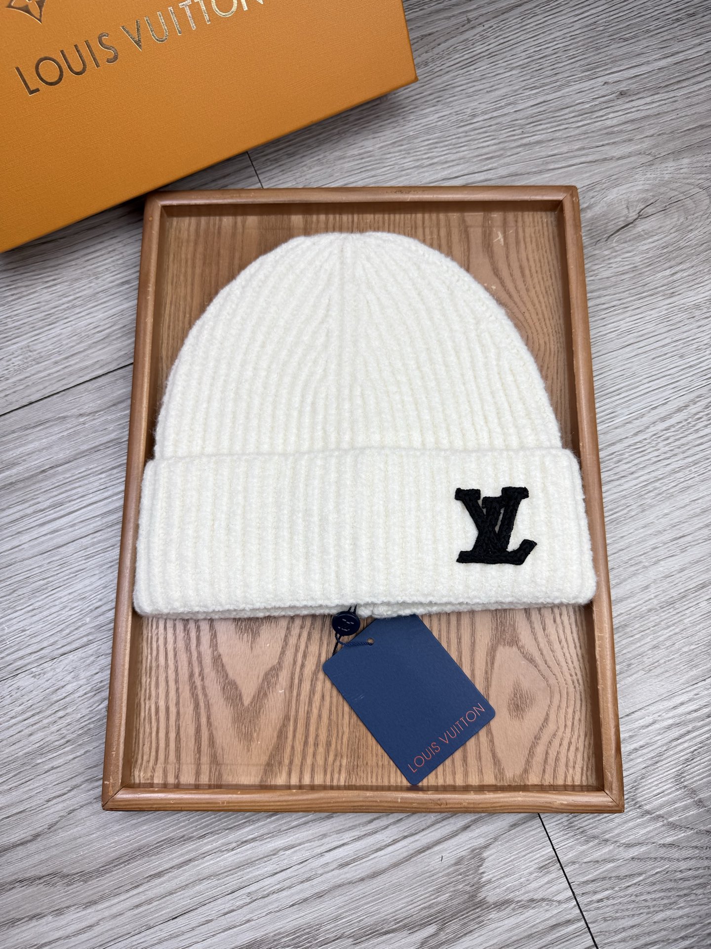 。L家。福利！【细毛线针织单帽】新款上架，特别实惠的一个系列帽子，面料：细毛线。密度紧致！毛线针织面料手