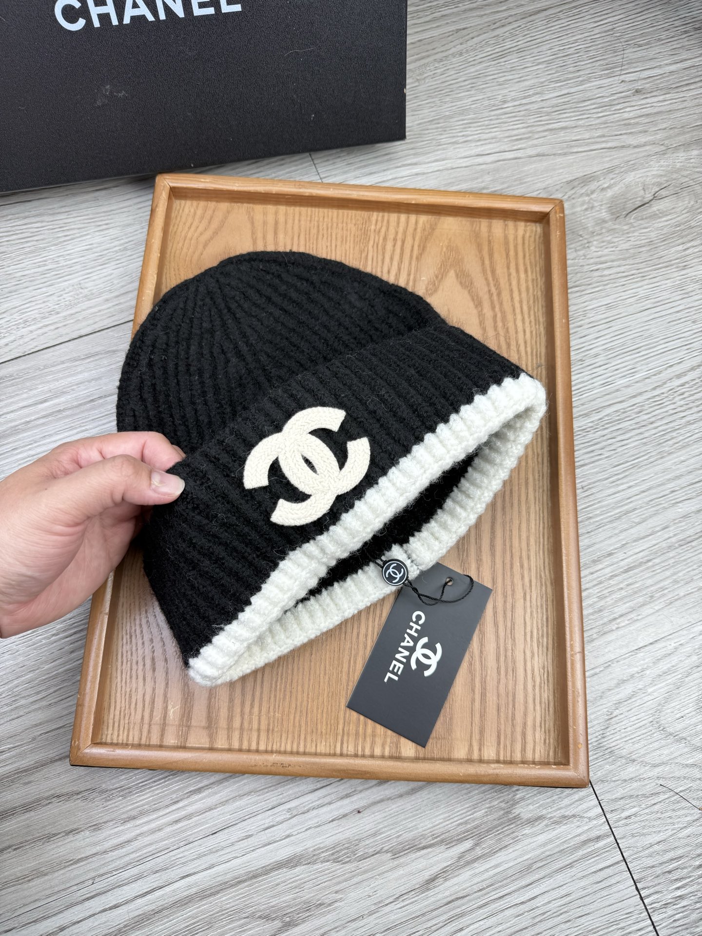 。C家。福利！【细毛线针织单帽】新款上架，特别实惠的一个系列帽子，面料：细毛线。密度紧致！毛线针织面料手