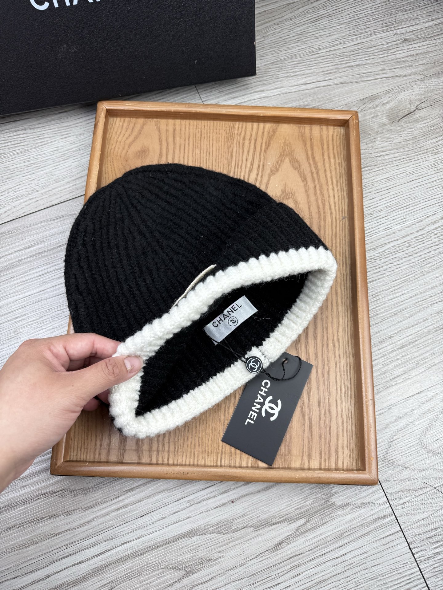 。C家。福利！【细毛线针织单帽】新款上架，特别实惠的一个系列帽子，面料：细毛线。密度紧致！毛线针织面料手