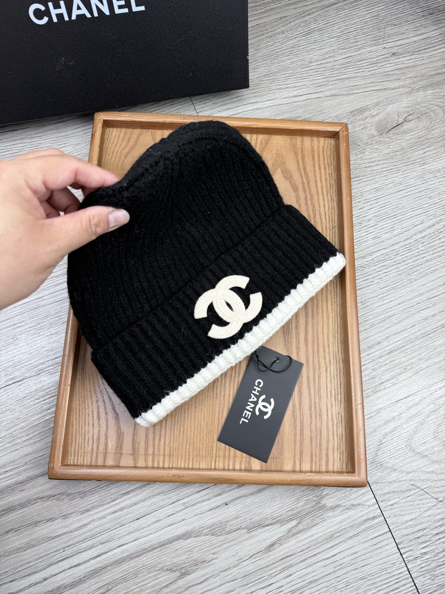 。C家。福利！【细毛线针织单帽】新款上架，特别实惠的一个系列帽子，面料：细毛线。密度紧致！毛线针织面料手