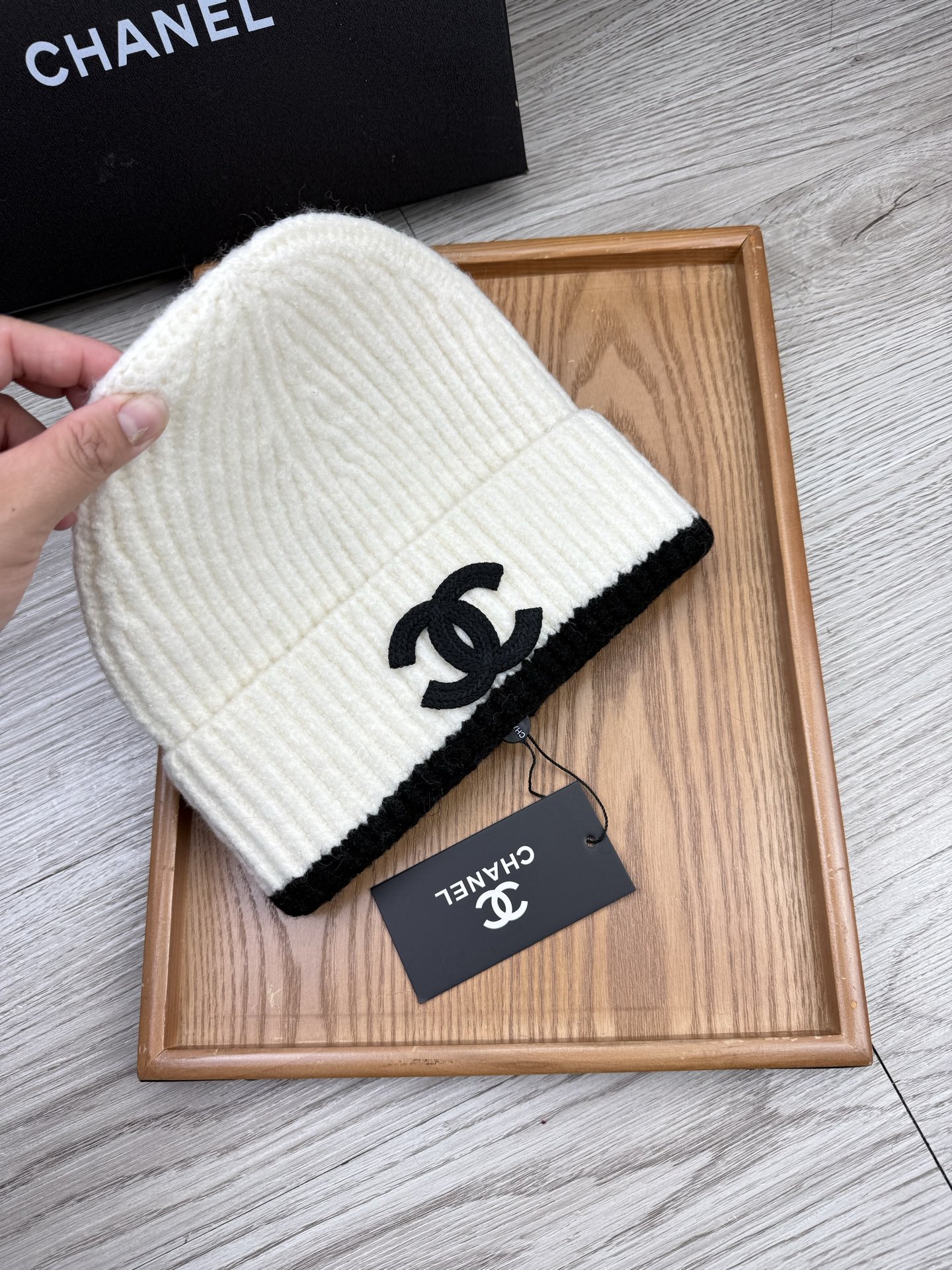 。C家。福利！【细毛线针织单帽】新款上架，特别实惠的一个系列帽子，面料：细毛线。密度紧致！毛线针织面料手