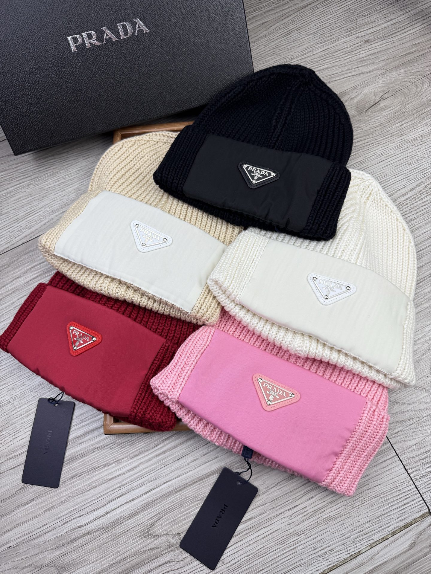 NO:587607,Special price. Prada. Benefits!  [Fine wool knitted single hat] New style is on the shelves, a particularly affordable series of hats, the fabric is fine wool. The density is tight!  Wool knitted fabric feels comfortable and breathable!  Fashionable and chic!  A must-have item for going out on the street, age-reducing, fashionable, and very generous!  The shape of the hat is very nice!  And the price is very beautiful!  It’s a great item to give as a gift or for personal use!  !  Complete trademark hangtags!  !  There are many styles and colors!  Hats bucket hat, baseball cap, knitted hat, hat, prada, espadrilles, hats19860909特价.Prada.福利！【细毛线针织单帽】新款上架,特别实惠的一个系列帽子,面料细毛线.密度紧致！毛线针织面料手感舒适透气性好！款式新颖别致！出街必备单品,减龄又时尚,非常大方！帽型特别好看！而且价格非常美丽！送人自用都是非常不错的一款单品哦！！商标吊牌齐全！！款式多多,颜色多多！帽子渔夫帽棒球帽针织帽,帽子,prada,espadrilles,hats,hat