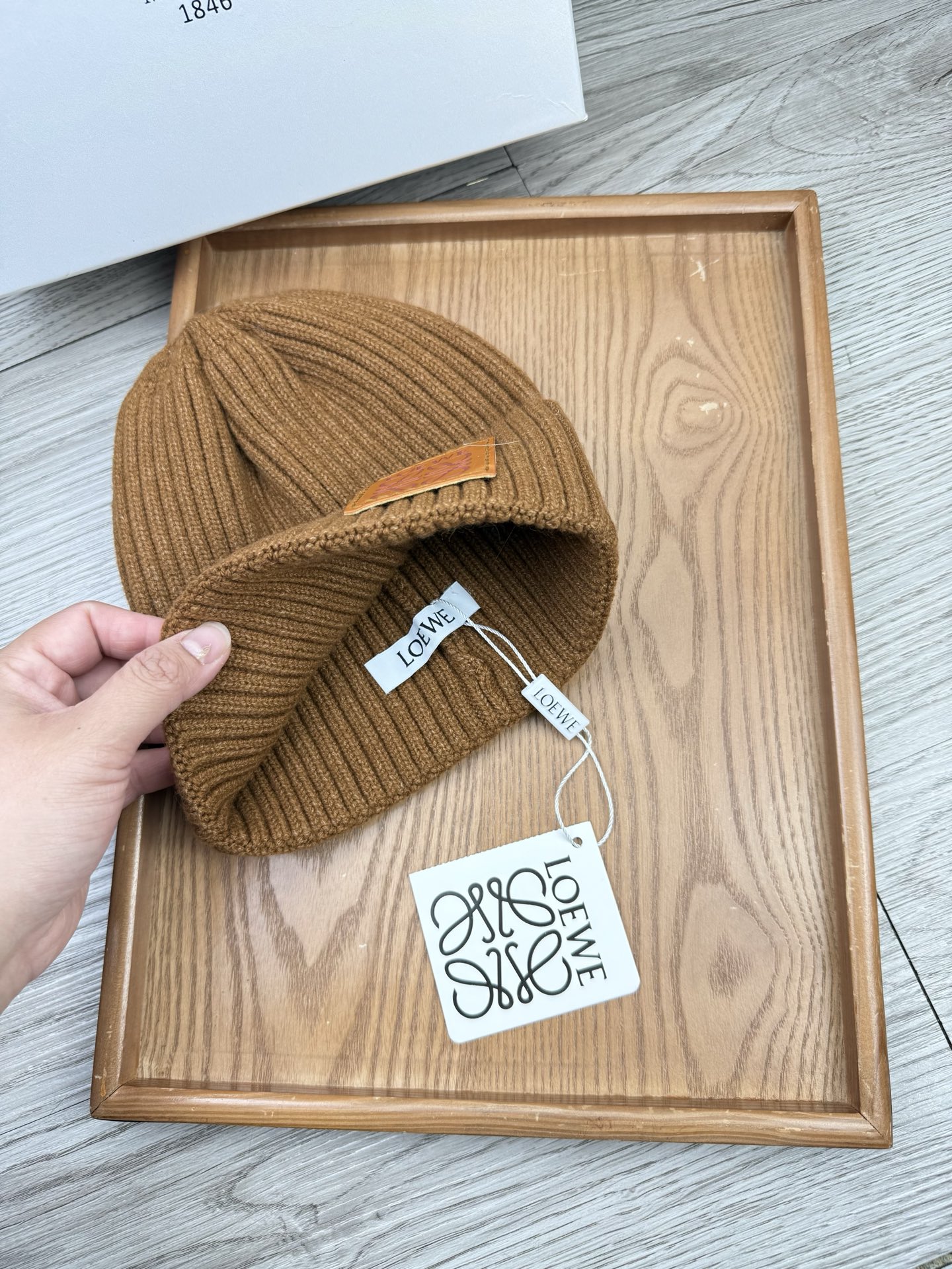 。Loewe。福利！【细毛线针织单帽】新款上架，特别实惠的一个系列帽子，面料：细毛线。密度紧致！毛线针织