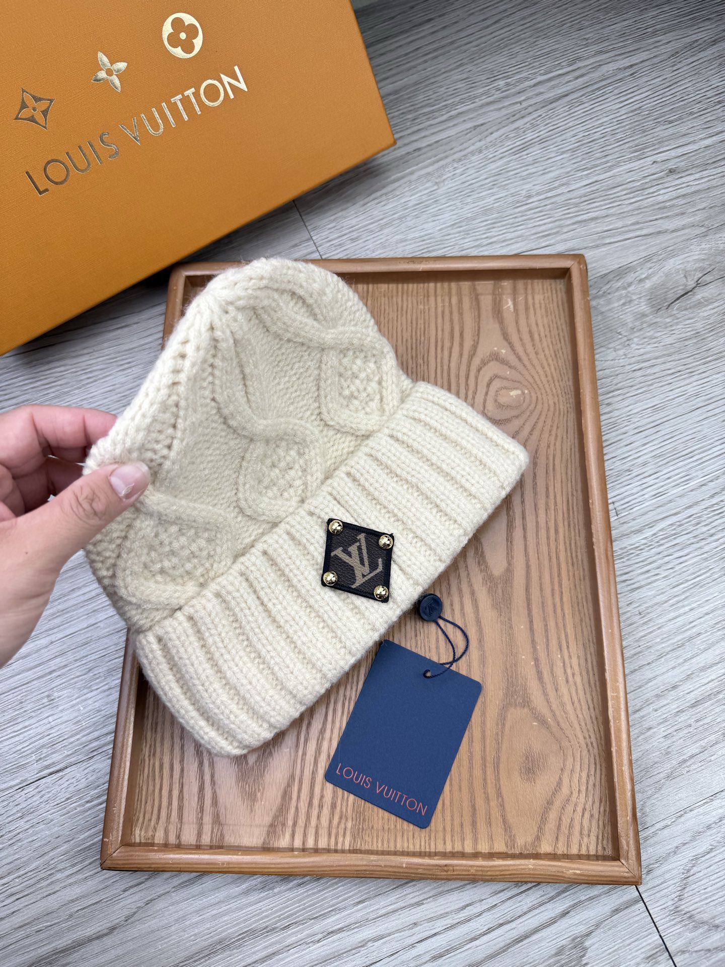 。L家。福利！【细毛线针织单帽】新款上架，特别实惠的一个系列帽子，面料：细毛线。密度紧致！毛线针织面料手