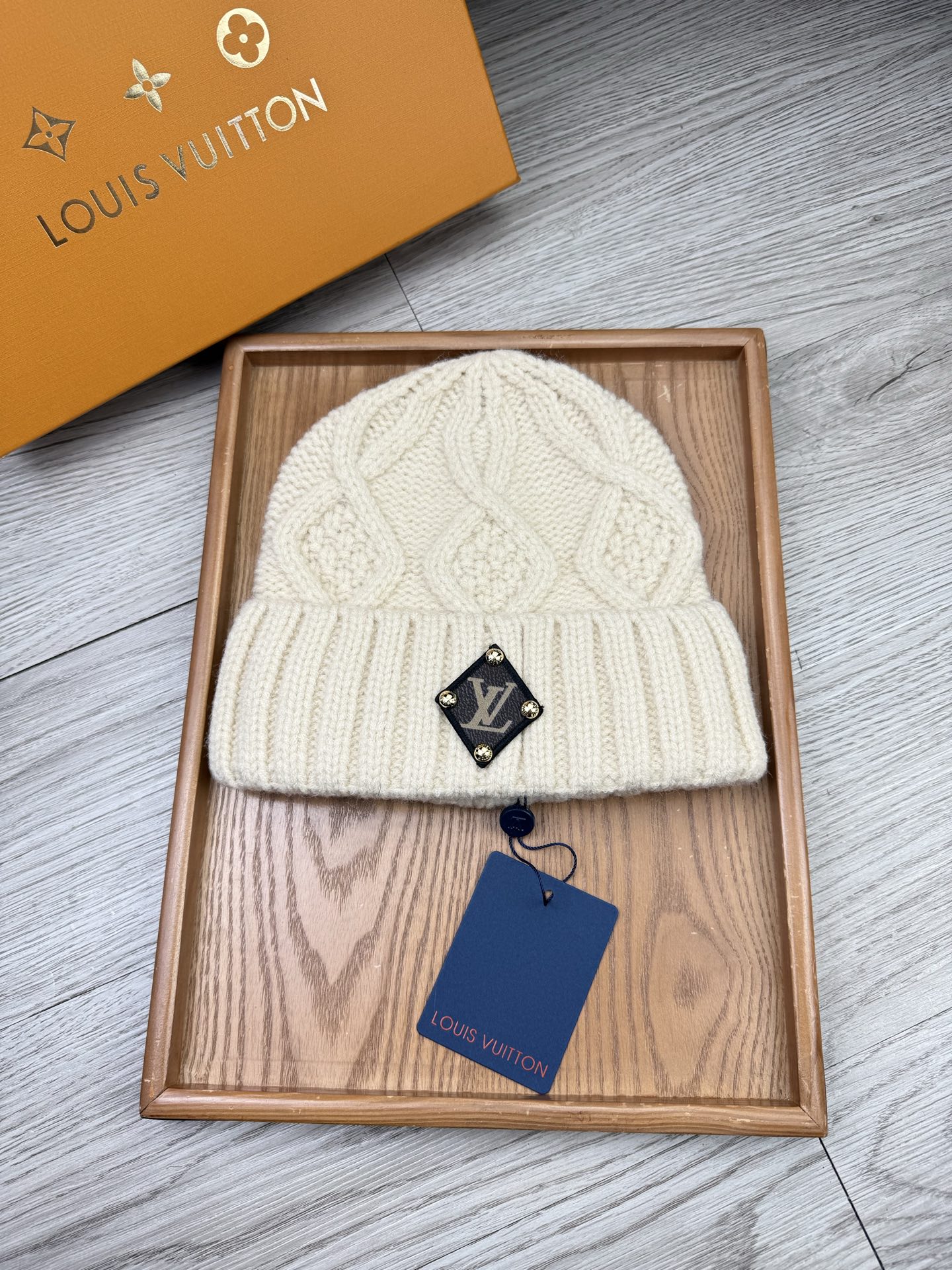 。L家。福利！【细毛线针织单帽】新款上架，特别实惠的一个系列帽子，面料：细毛线。密度紧致！毛线针织面料手