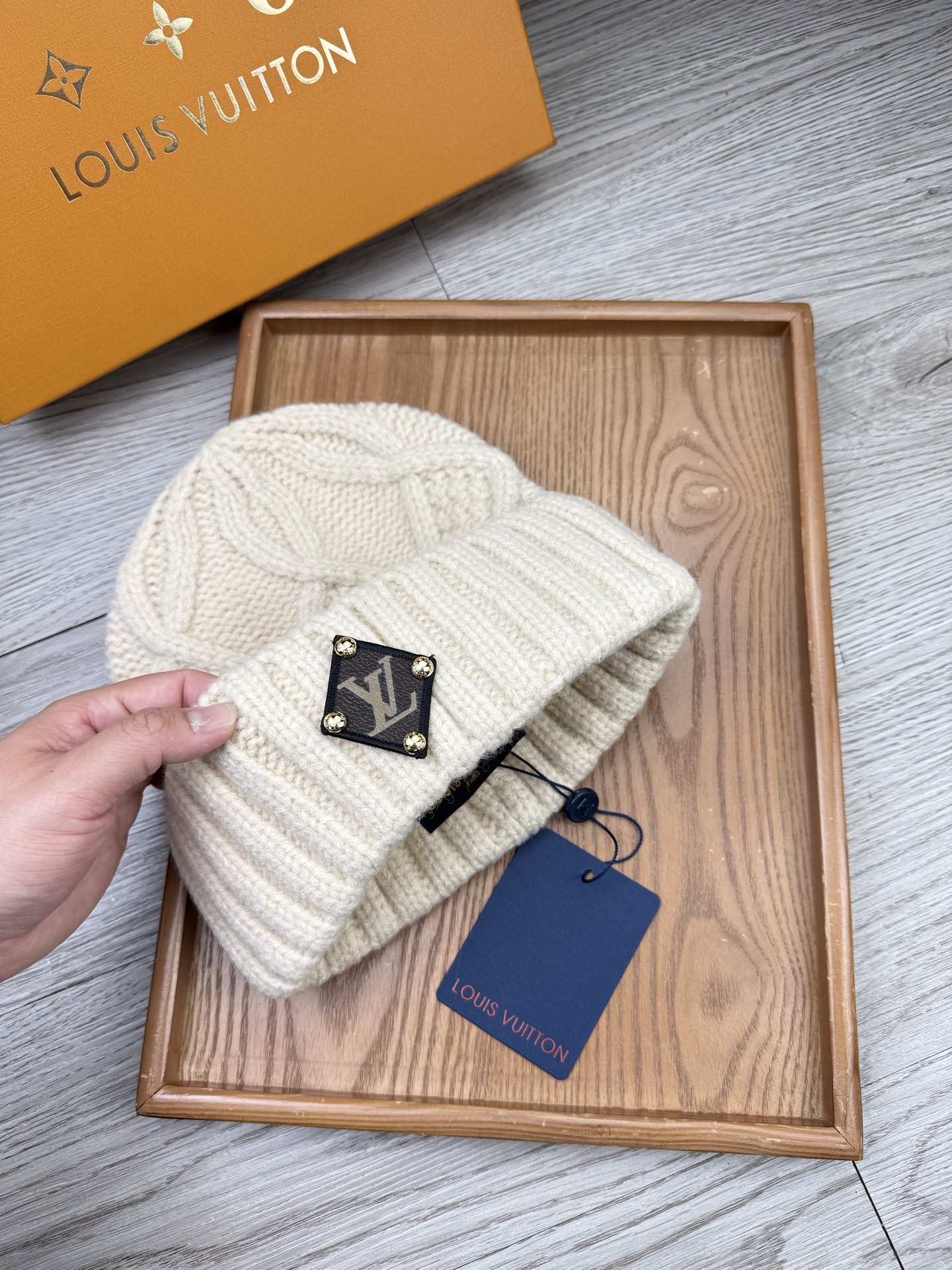 。L家。福利！【细毛线针织单帽】新款上架，特别实惠的一个系列帽子，面料：细毛线。密度紧致！毛线针织面料手