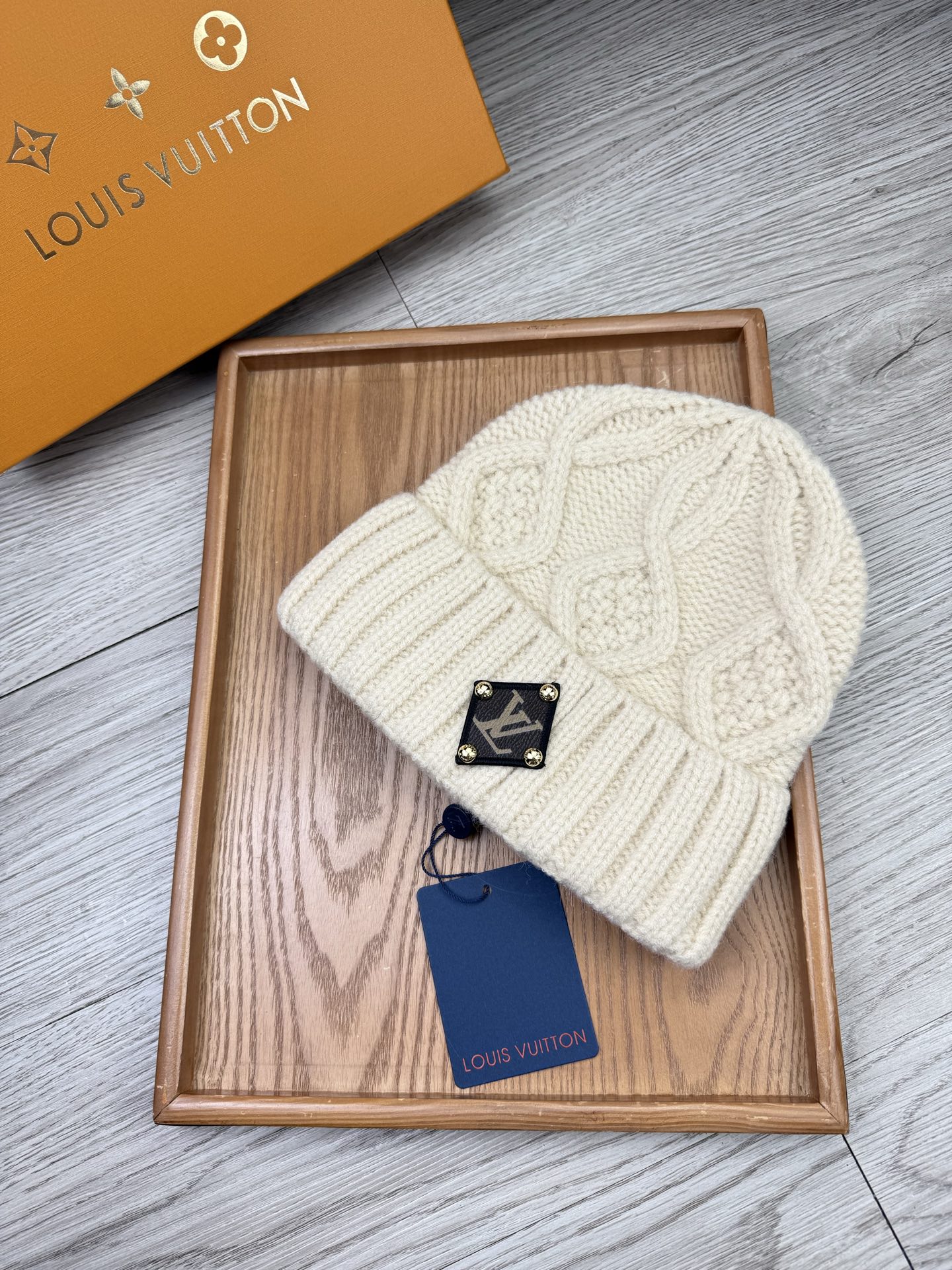 。L家。福利！【细毛线针织单帽】新款上架，特别实惠的一个系列帽子，面料：细毛线。密度紧致！毛线针织面料手