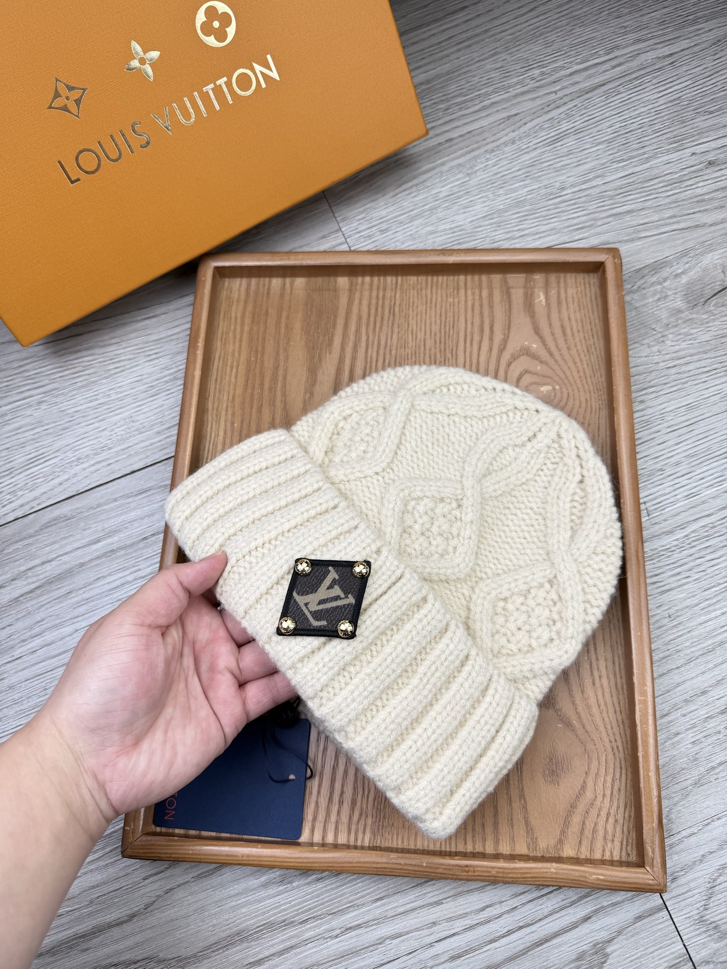 。L家。福利！【细毛线针织单帽】新款上架，特别实惠的一个系列帽子，面料：细毛线。密度紧致！毛线针织面料手