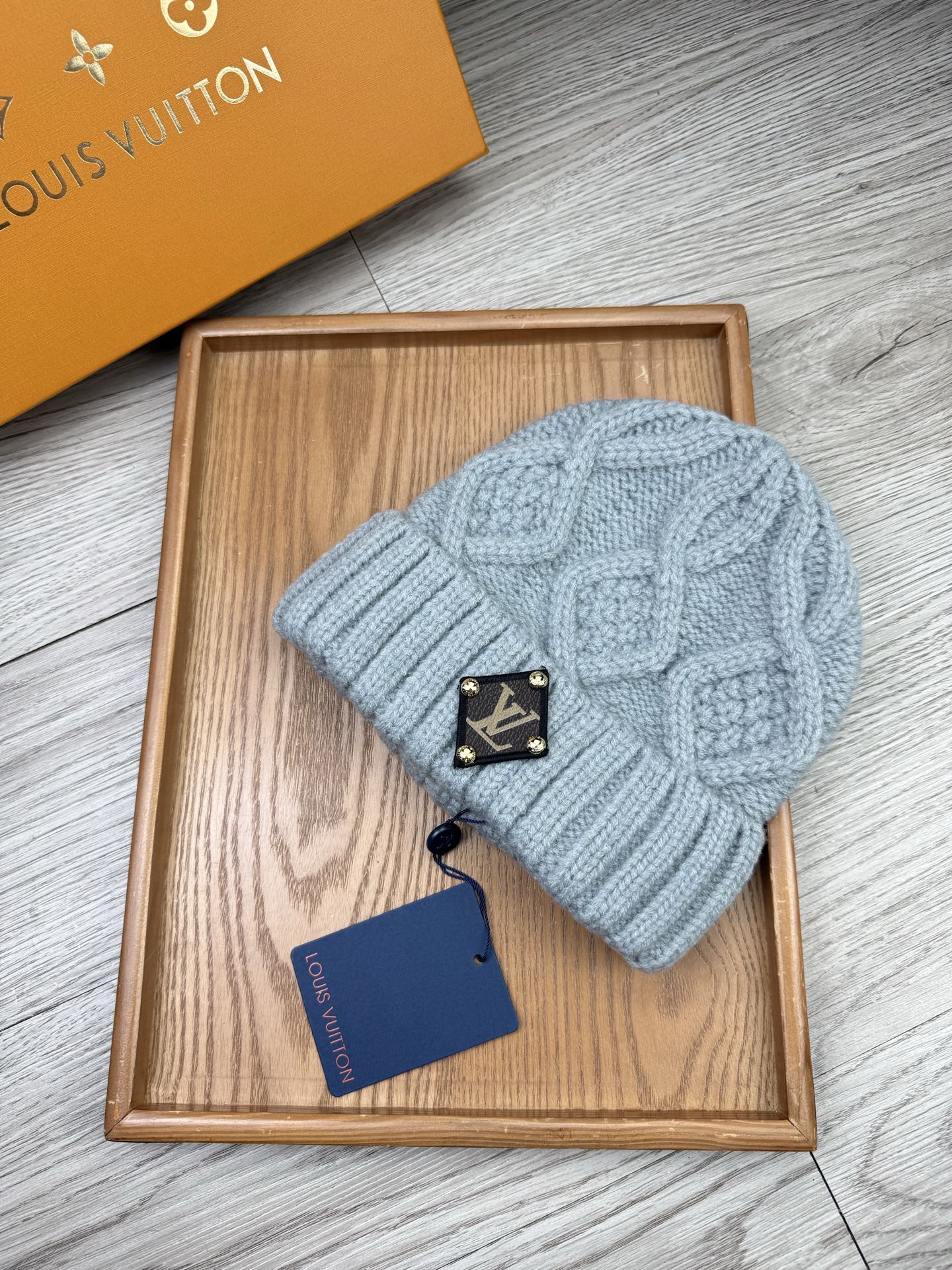 。L家。福利！【细毛线针织单帽】新款上架，特别实惠的一个系列帽子，面料：细毛线。密度紧致！毛线针织面料手