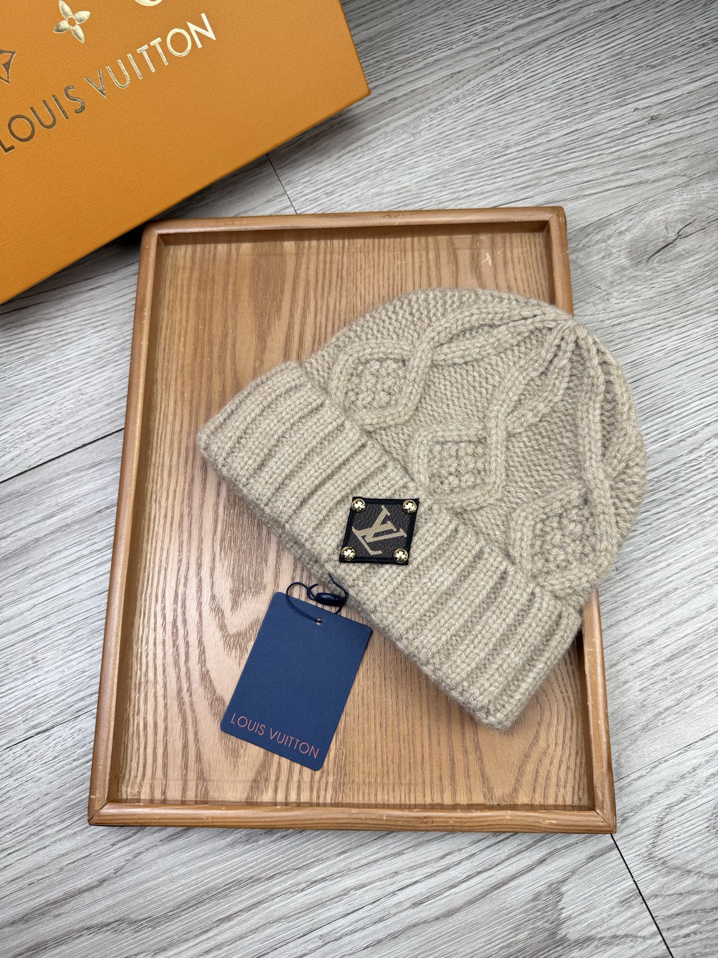 。L家。福利！【细毛线针织单帽】新款上架，特别实惠的一个系列帽子，面料：细毛线。密度紧致！毛线针织面料手