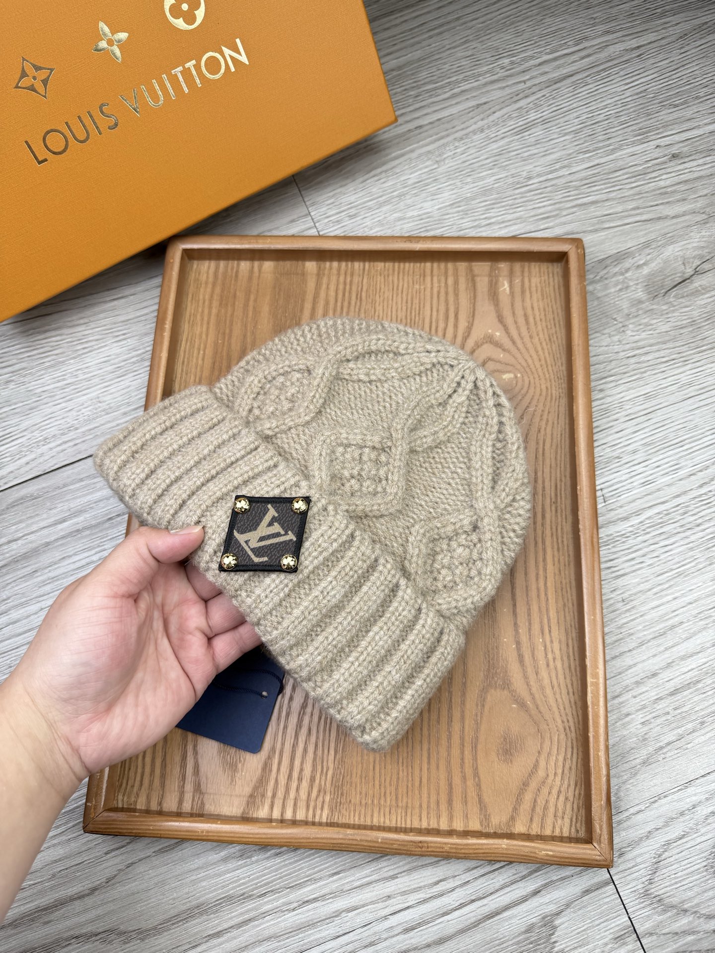 。L家。福利！【细毛线针织单帽】新款上架，特别实惠的一个系列帽子，面料：细毛线。密度紧致！毛线针织面料手