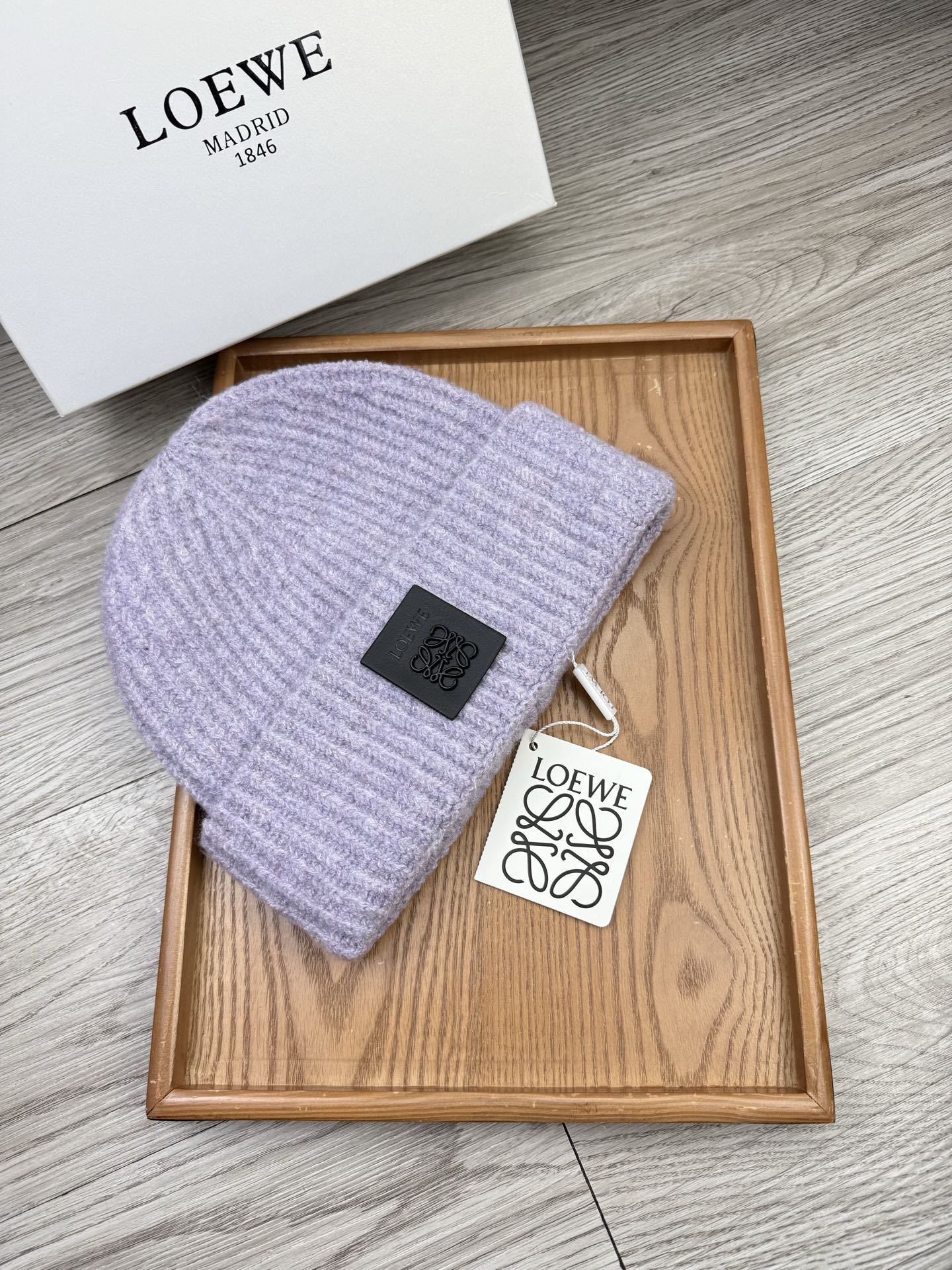 。Loewe。福利！【细毛线针织单帽】新款上架，特别实惠的一个系列帽子，面料：细毛线。密度紧致！毛线针织