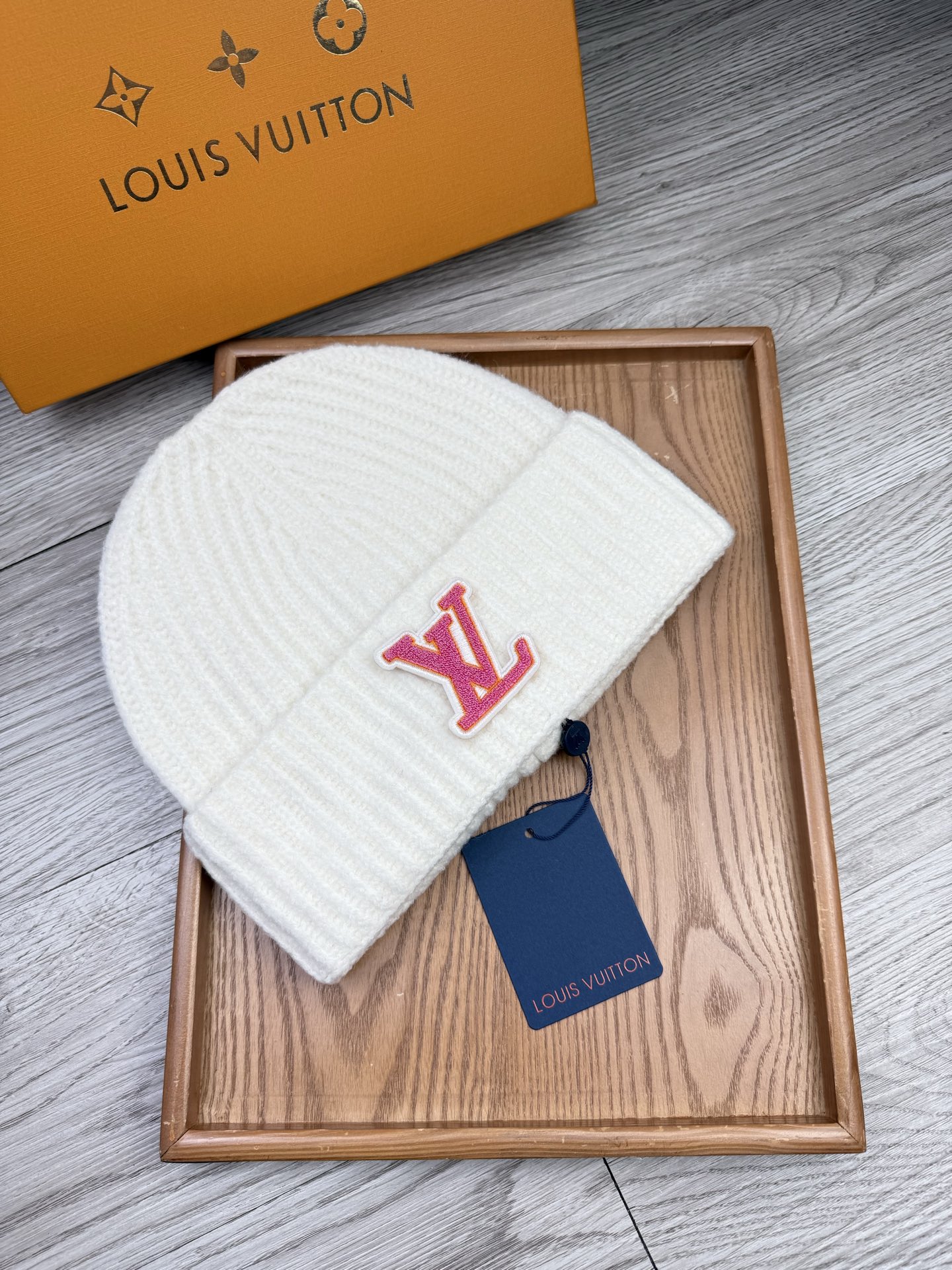 。L家。福利！【细毛线针织单帽】新款上架，特别实惠的一个系列帽子，面料：细毛线。密度紧致！毛线针织面料手