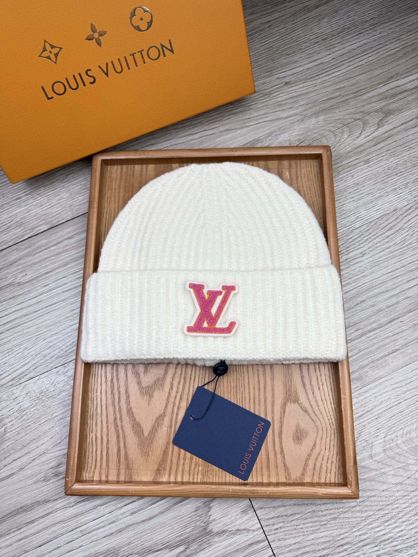 。L家。福利！【细毛线针织单帽】新款上架，特别实惠的一个系列帽子，面料：细毛线。密度紧致！毛线针织面料手