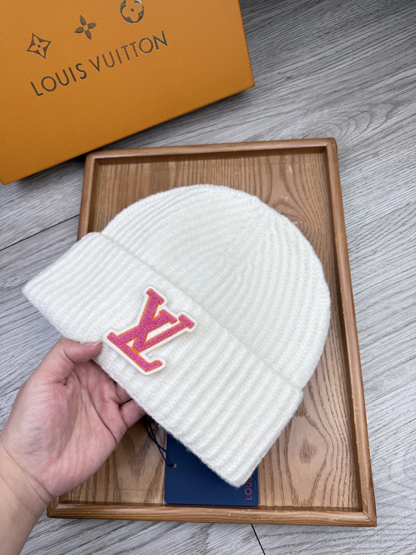 。L家。福利！【细毛线针织单帽】新款上架，特别实惠的一个系列帽子，面料：细毛线。密度紧致！毛线针织面料手