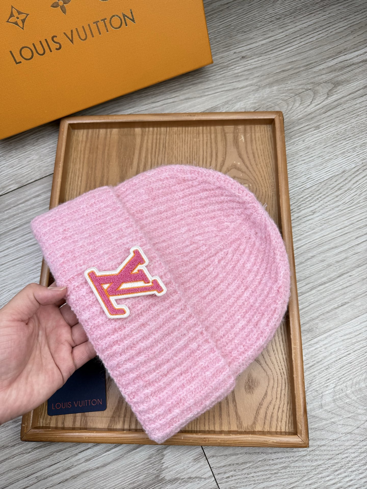 。L家。福利！【细毛线针织单帽】新款上架，特别实惠的一个系列帽子，面料：细毛线。密度紧致！毛线针织面料手