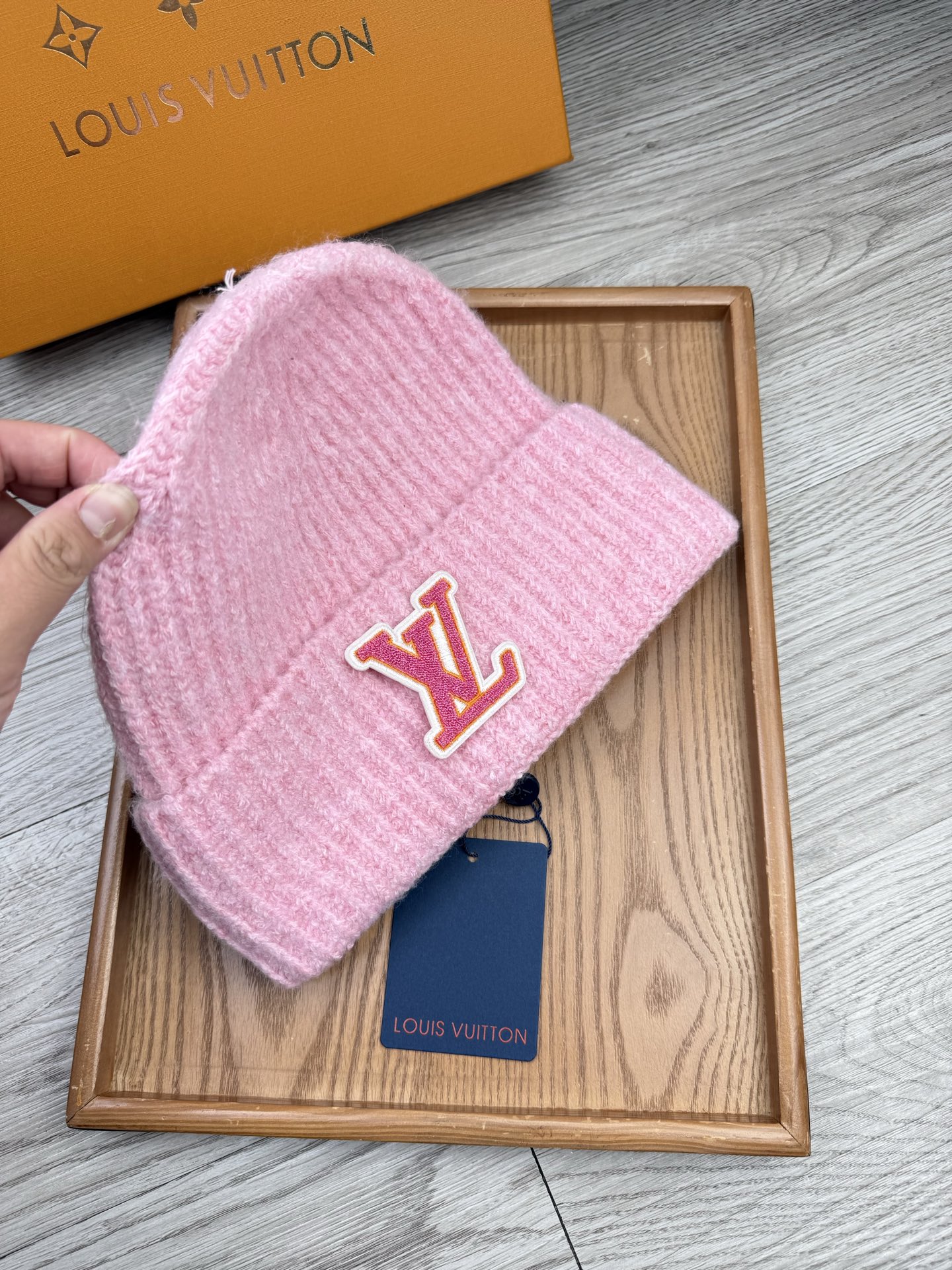 。L家。福利！【细毛线针织单帽】新款上架，特别实惠的一个系列帽子，面料：细毛线。密度紧致！毛线针织面料手