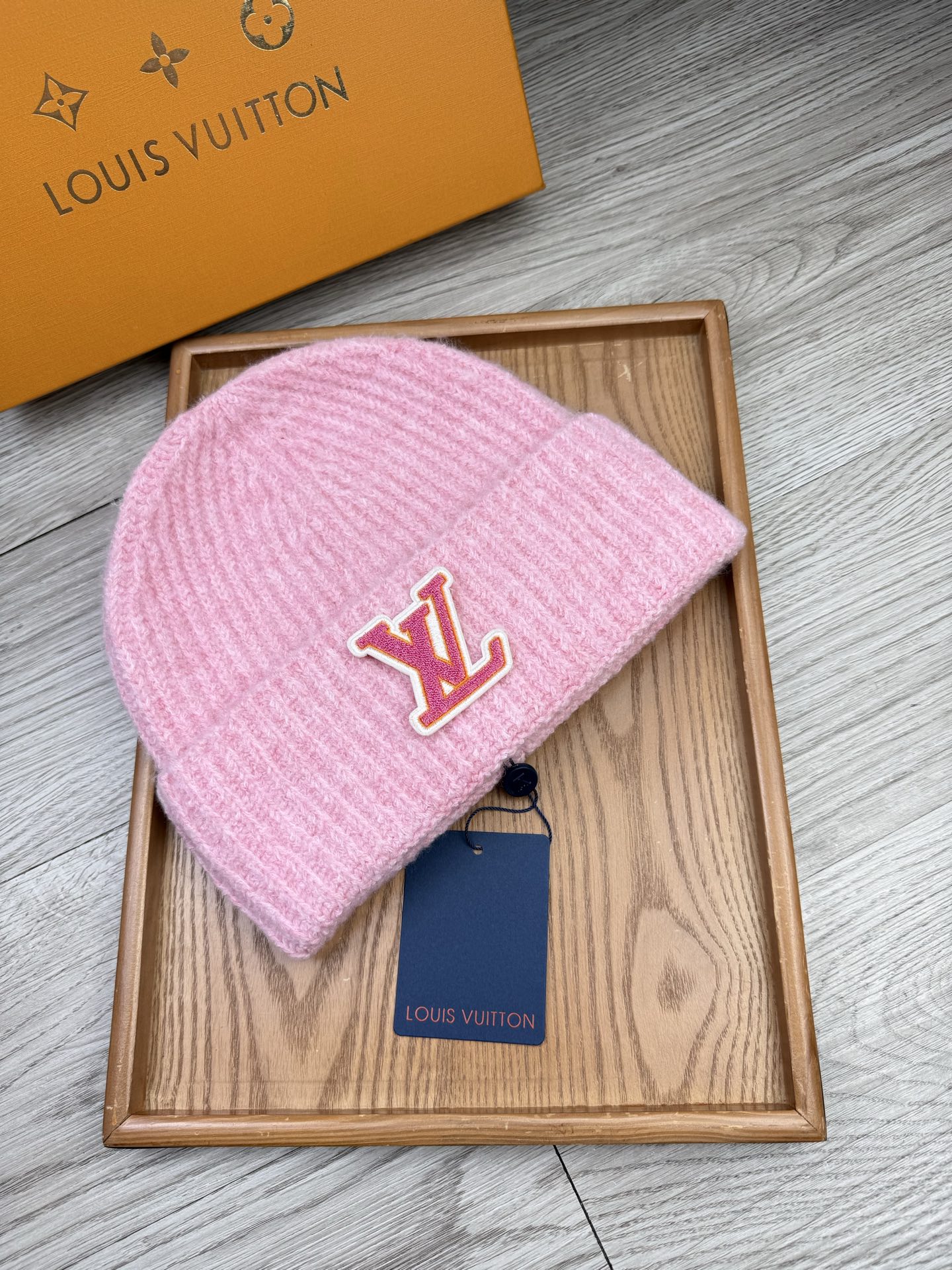 。L家。福利！【细毛线针织单帽】新款上架，特别实惠的一个系列帽子，面料：细毛线。密度紧致！毛线针织面料手