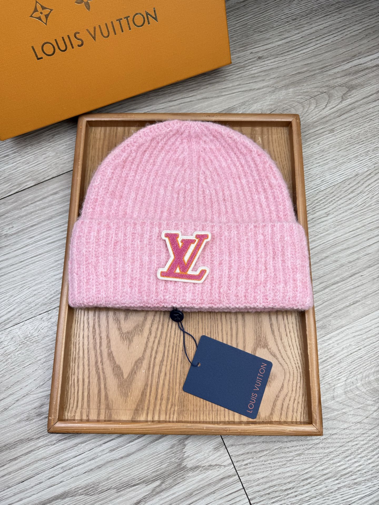 。L家。福利！【细毛线针织单帽】新款上架，特别实惠的一个系列帽子，面料：细毛线。密度紧致！毛线针织面料手