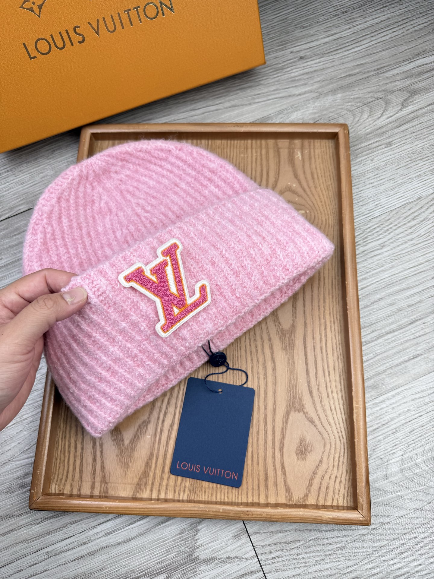 。L家。福利！【细毛线针织单帽】新款上架，特别实惠的一个系列帽子，面料：细毛线。密度紧致！毛线针织面料手