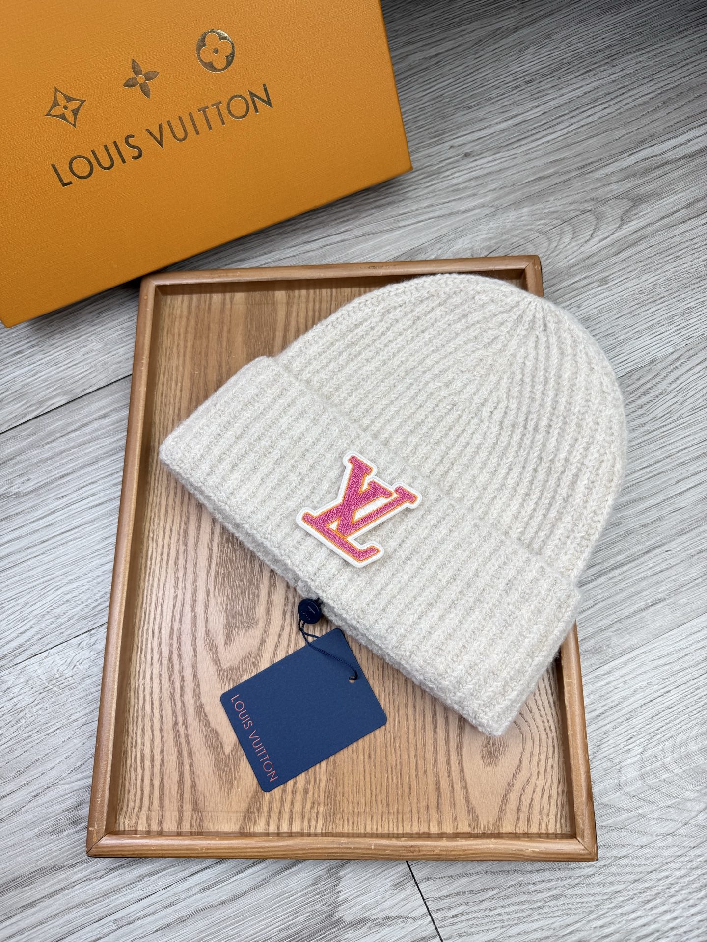 。L家。福利！【细毛线针织单帽】新款上架，特别实惠的一个系列帽子，面料：细毛线。密度紧致！毛线针织面料手