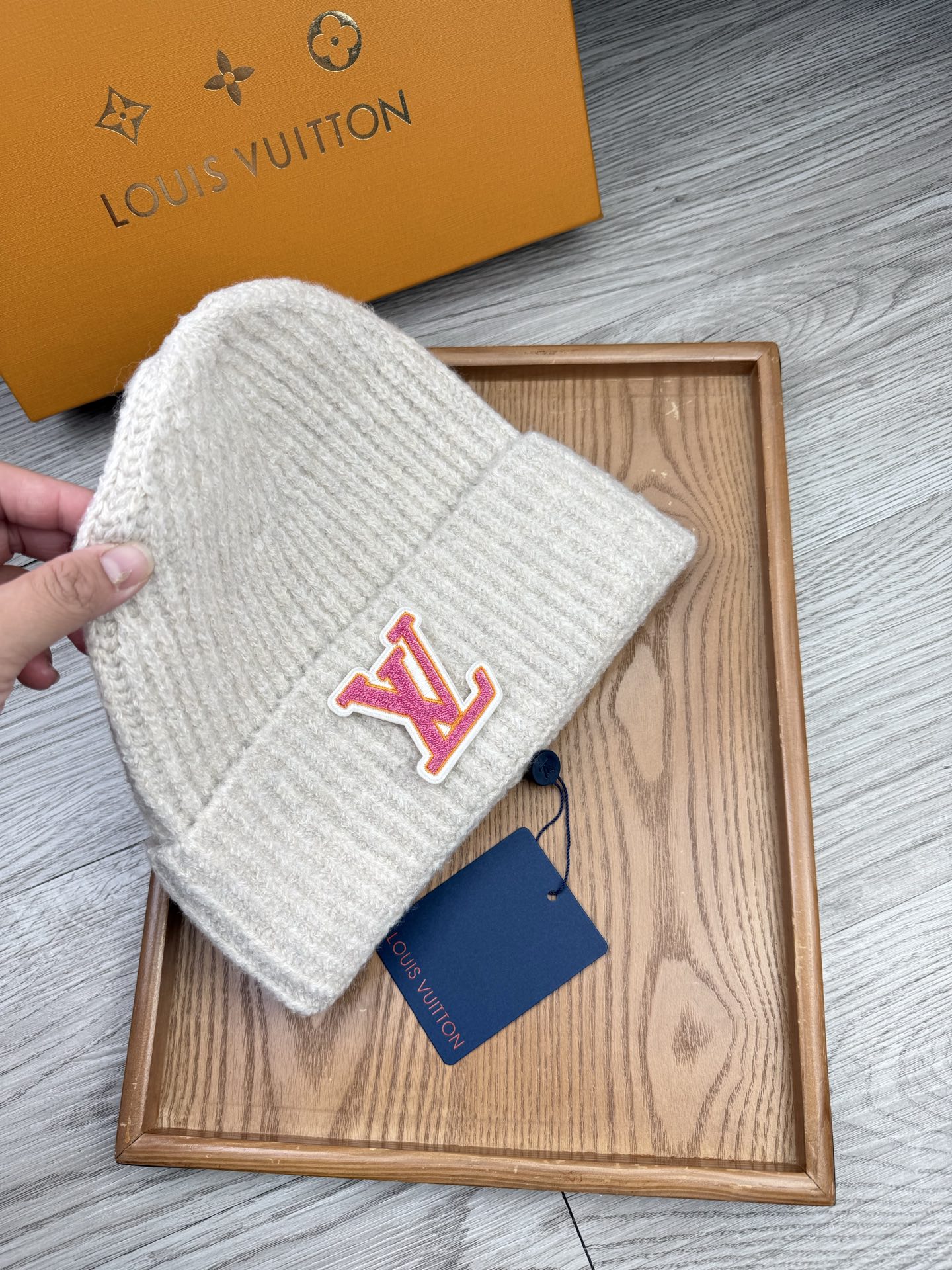 。L家。福利！【细毛线针织单帽】新款上架，特别实惠的一个系列帽子，面料：细毛线。密度紧致！毛线针织面料手