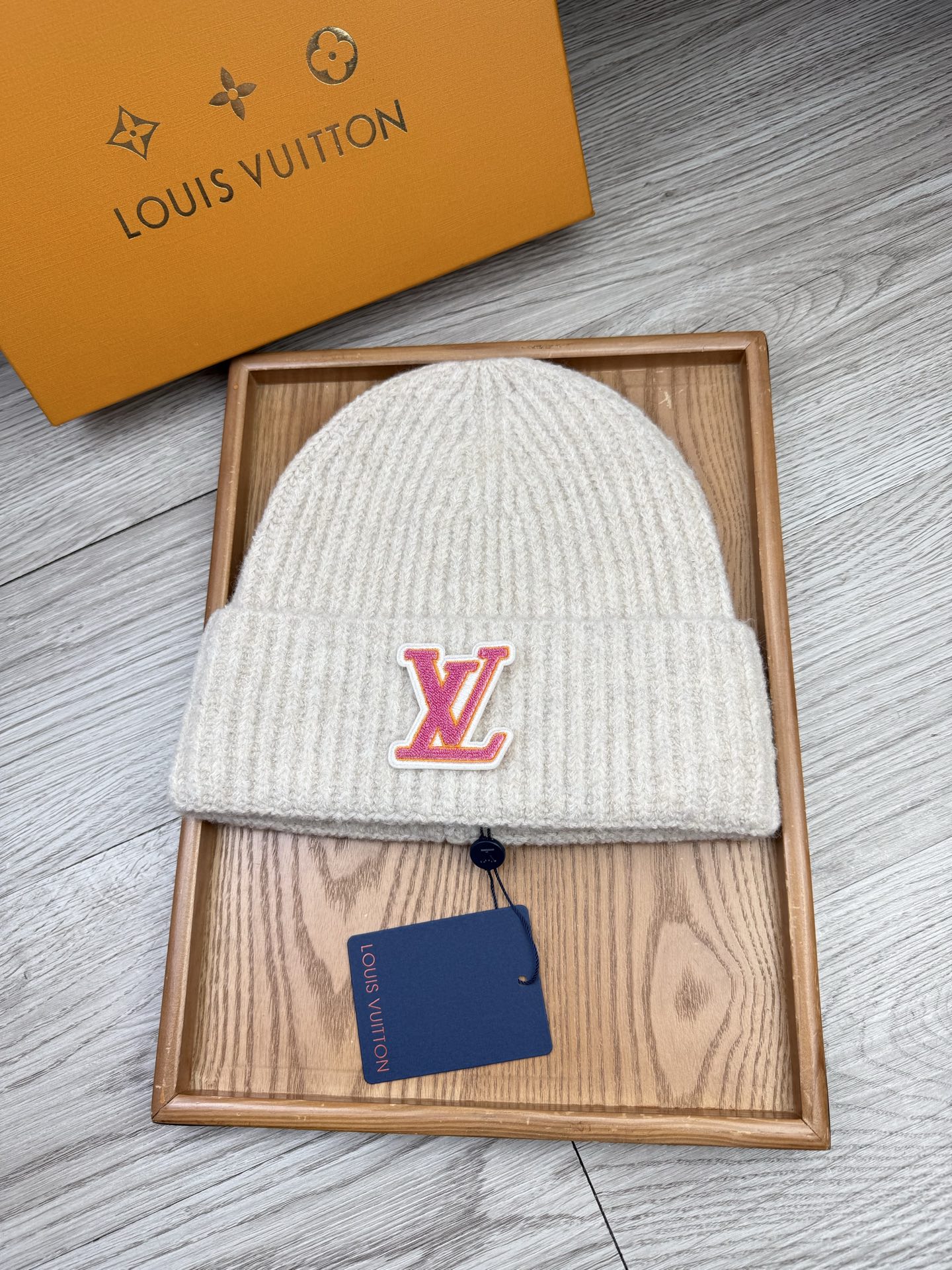 。L家。福利！【细毛线针织单帽】新款上架，特别实惠的一个系列帽子，面料：细毛线。密度紧致！毛线针织面料手