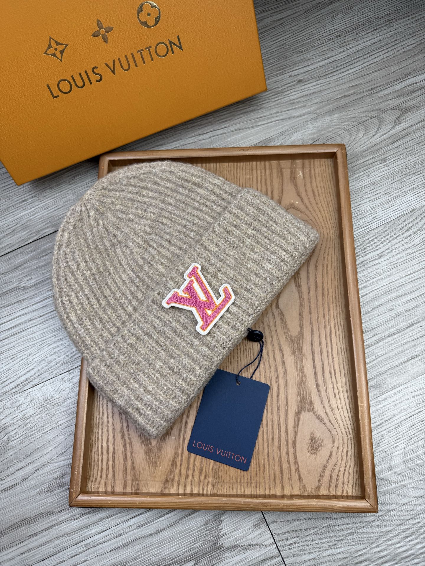 。L家。福利！【细毛线针织单帽】新款上架，特别实惠的一个系列帽子，面料：细毛线。密度紧致！毛线针织面料手