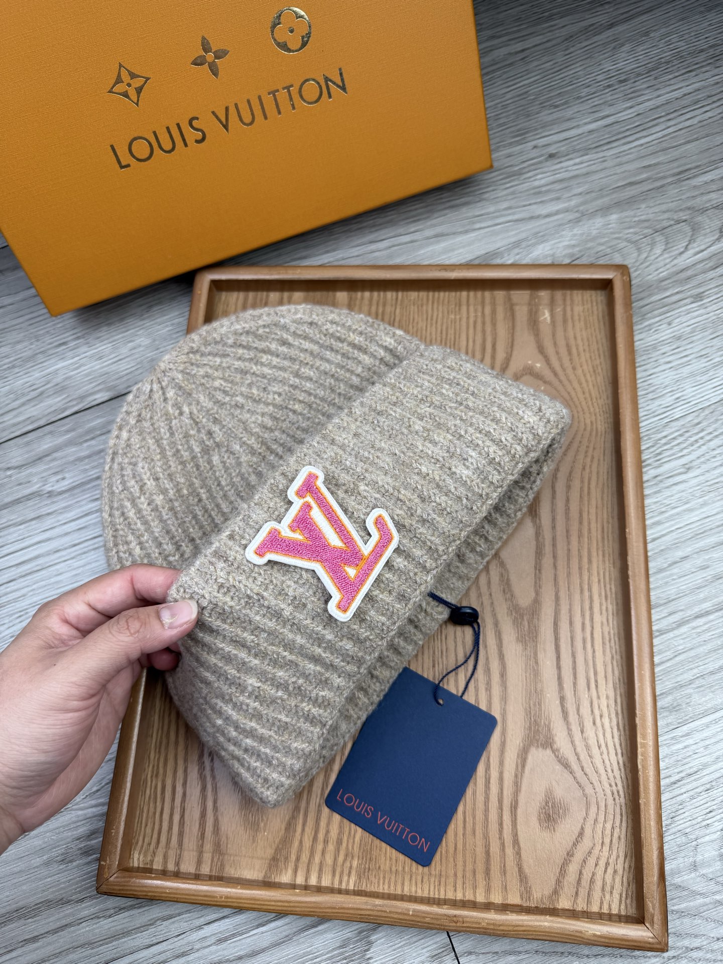 。L家。福利！【细毛线针织单帽】新款上架，特别实惠的一个系列帽子，面料：细毛线。密度紧致！毛线针织面料手