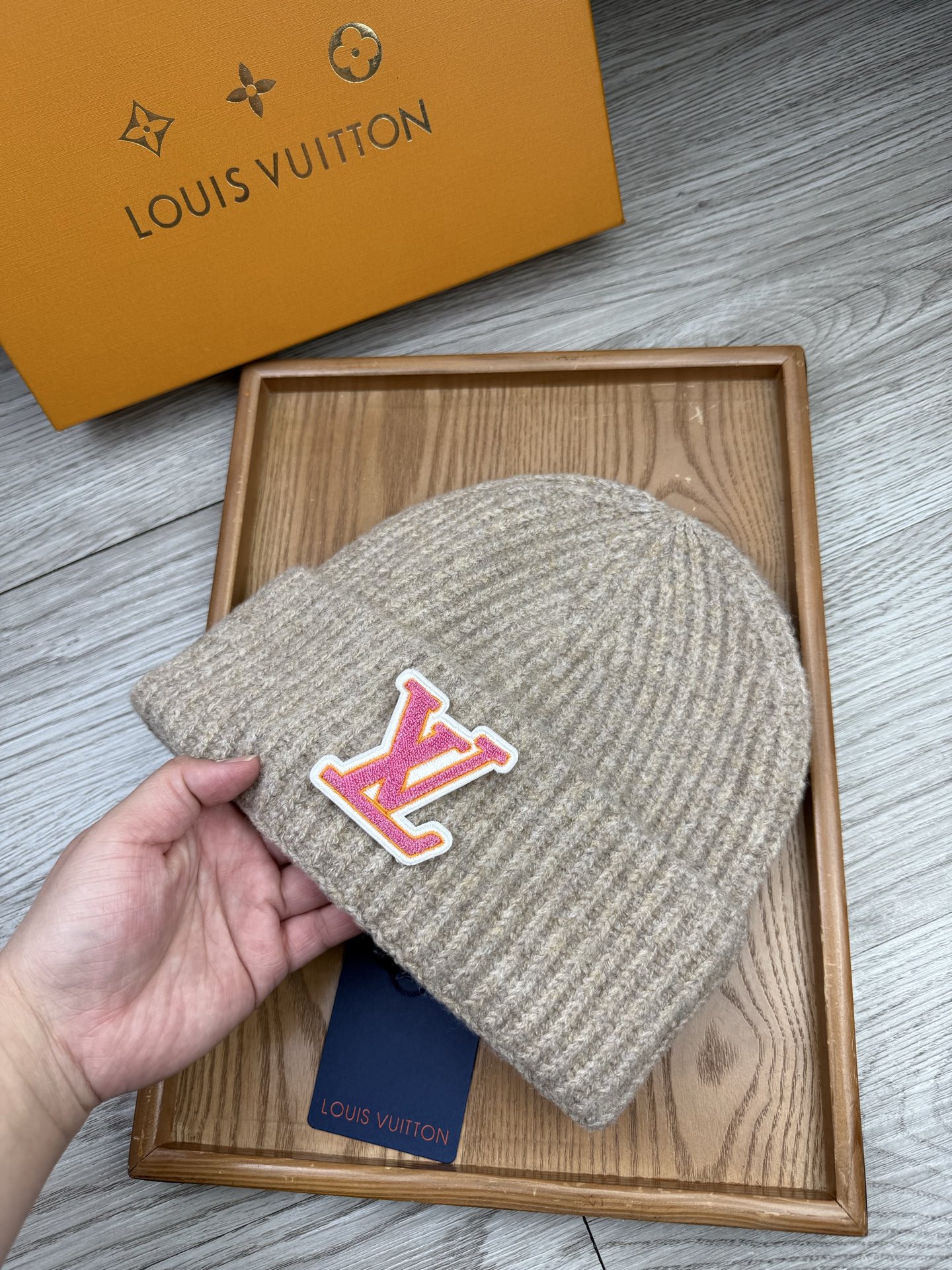 。L家。福利！【细毛线针织单帽】新款上架，特别实惠的一个系列帽子，面料：细毛线。密度紧致！毛线针织面料手