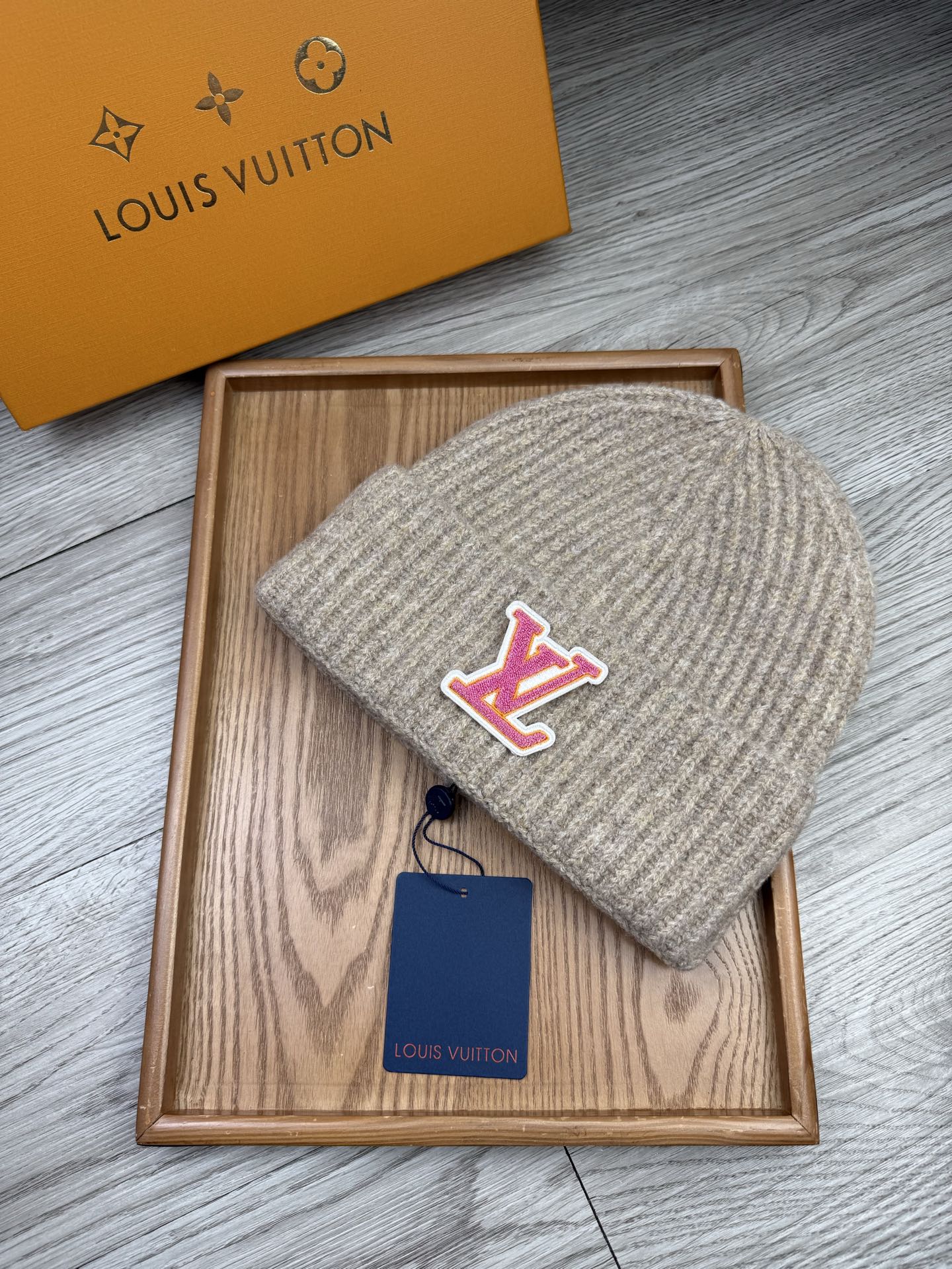 。L家。福利！【细毛线针织单帽】新款上架，特别实惠的一个系列帽子，面料：细毛线。密度紧致！毛线针织面料手