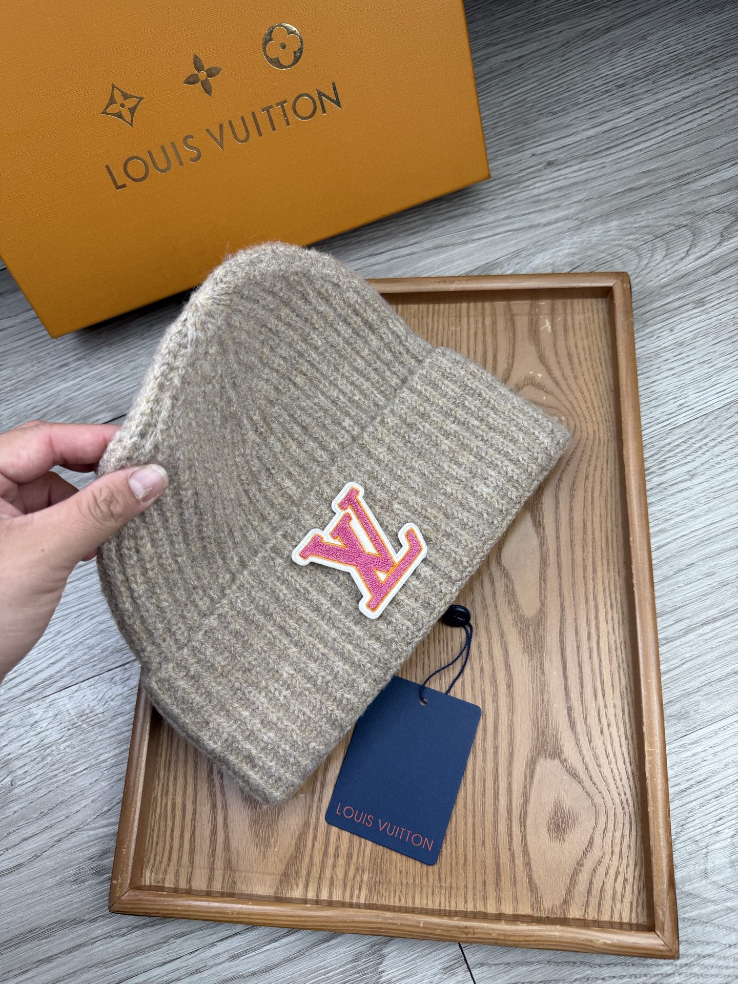 。L家。福利！【细毛线针织单帽】新款上架，特别实惠的一个系列帽子，面料：细毛线。密度紧致！毛线针织面料手