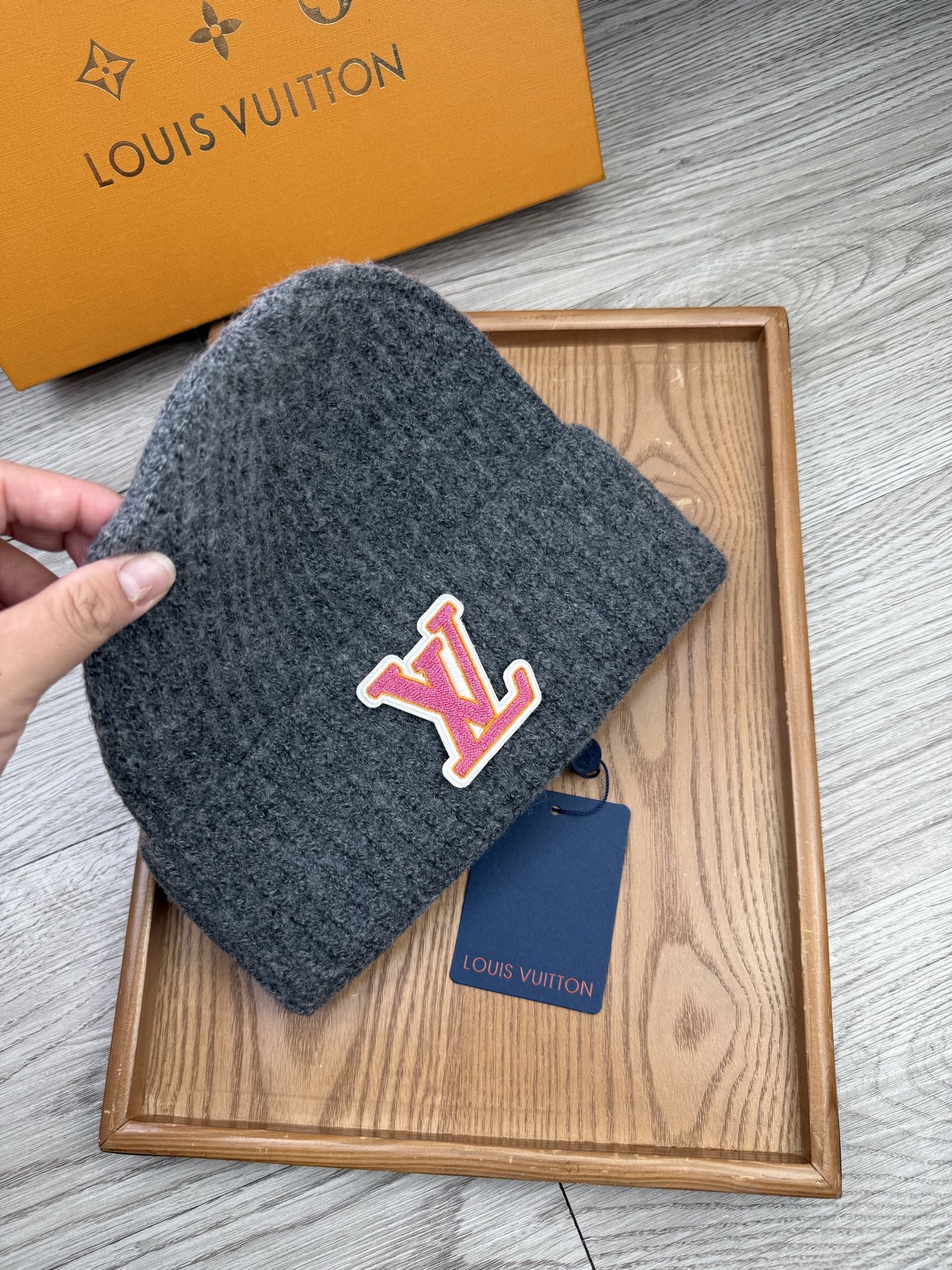 。L家。福利！【细毛线针织单帽】新款上架，特别实惠的一个系列帽子，面料：细毛线。密度紧致！毛线针织面料手